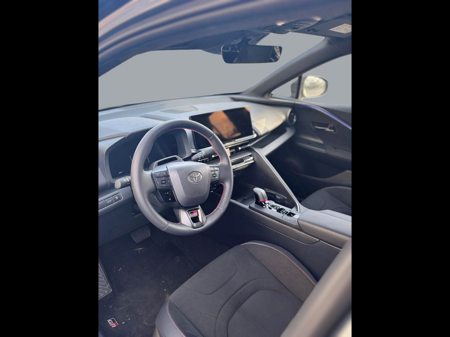 Toyota C-HR, C-HR GR SPORT 2.0 HEV 135kW - fotka 6