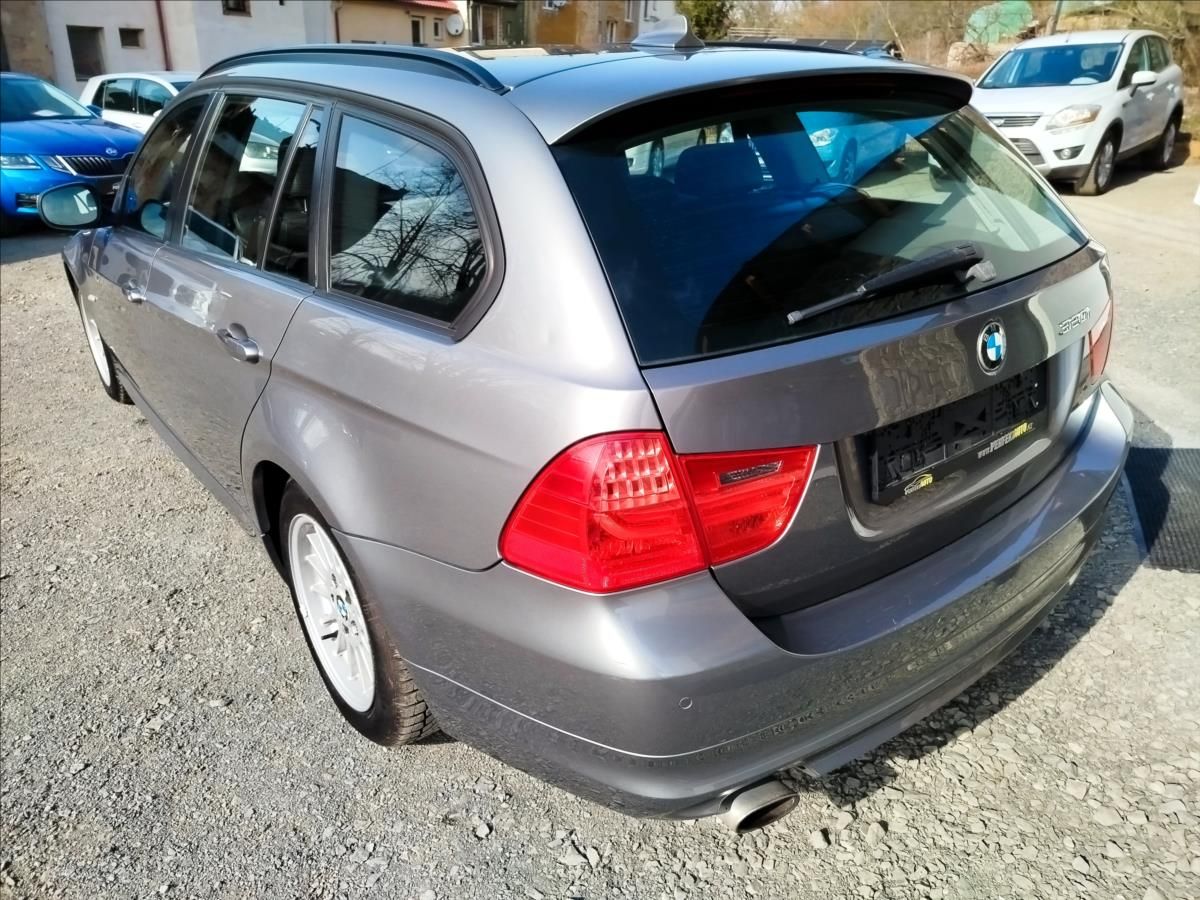 BMW Řada 3, 2,0 320i 125kW, NAVI, Automat - fotka 4