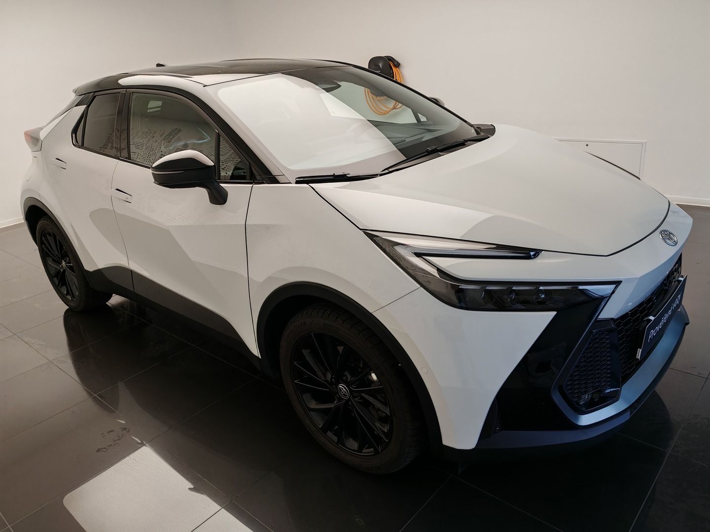 Toyota C-HR, 2.0 PHEV 4x2 GR SPORT - fotka 3