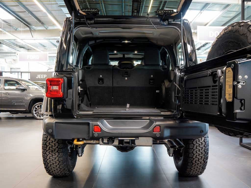 Jeep Wrangler, 6.4 392 Lift Edition, 37" pneu - fotka 6