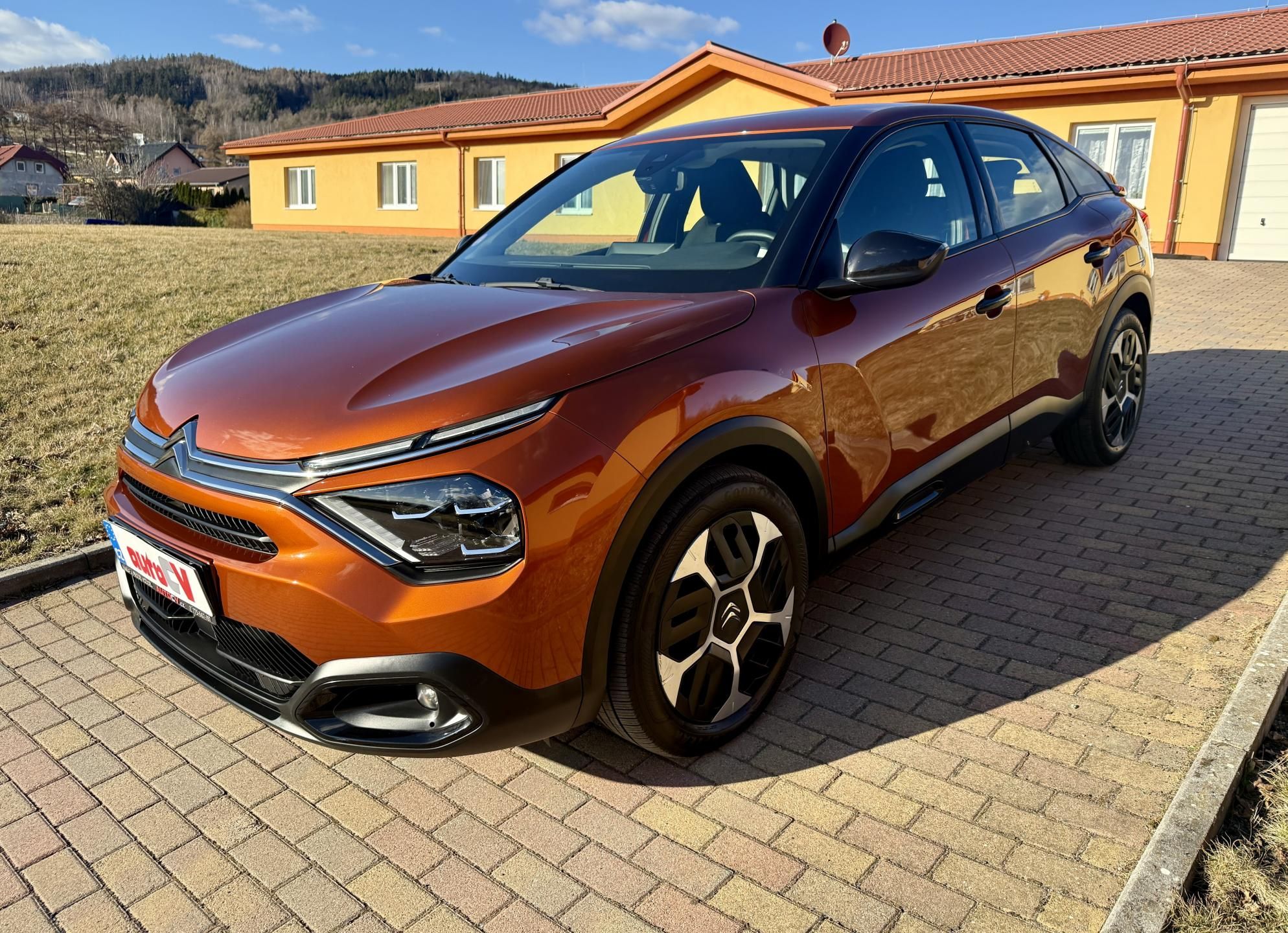Citroën C4, 1.2 PureTech 96kW AUTOMAT FEEL - fotka 2