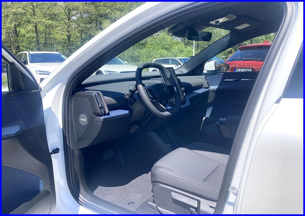 Volvo EX30, SINGLE RWD CORE NEW - DOTACE - fotka 5