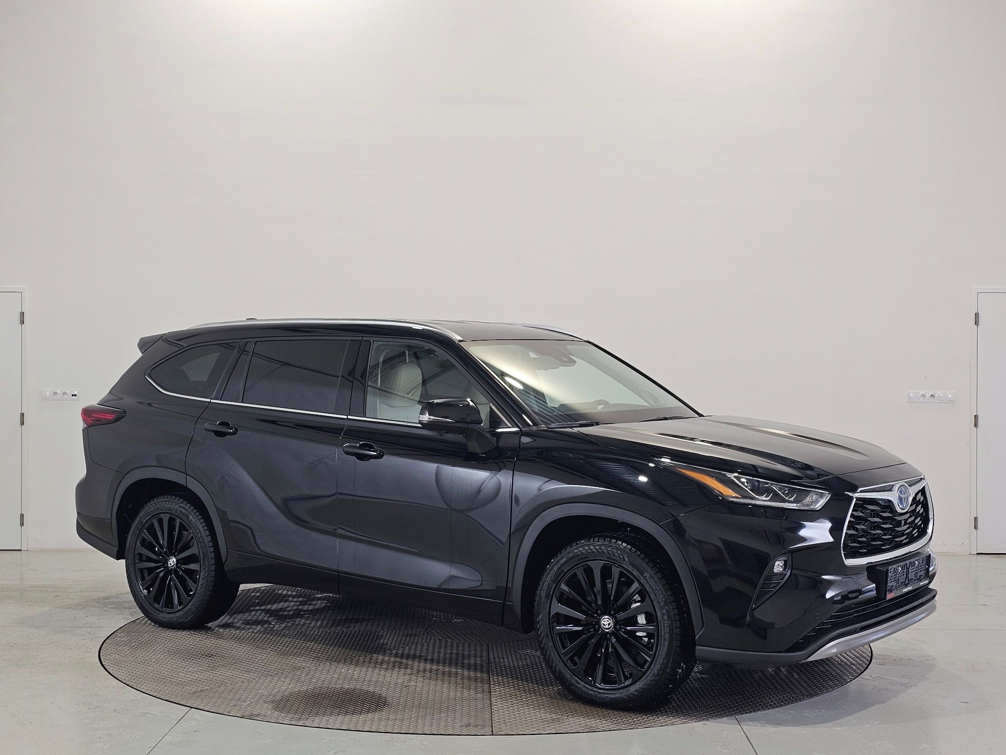 Toyota Highlander, 2.5 HEV 248k 4x4 Executive JBL - fotka 2