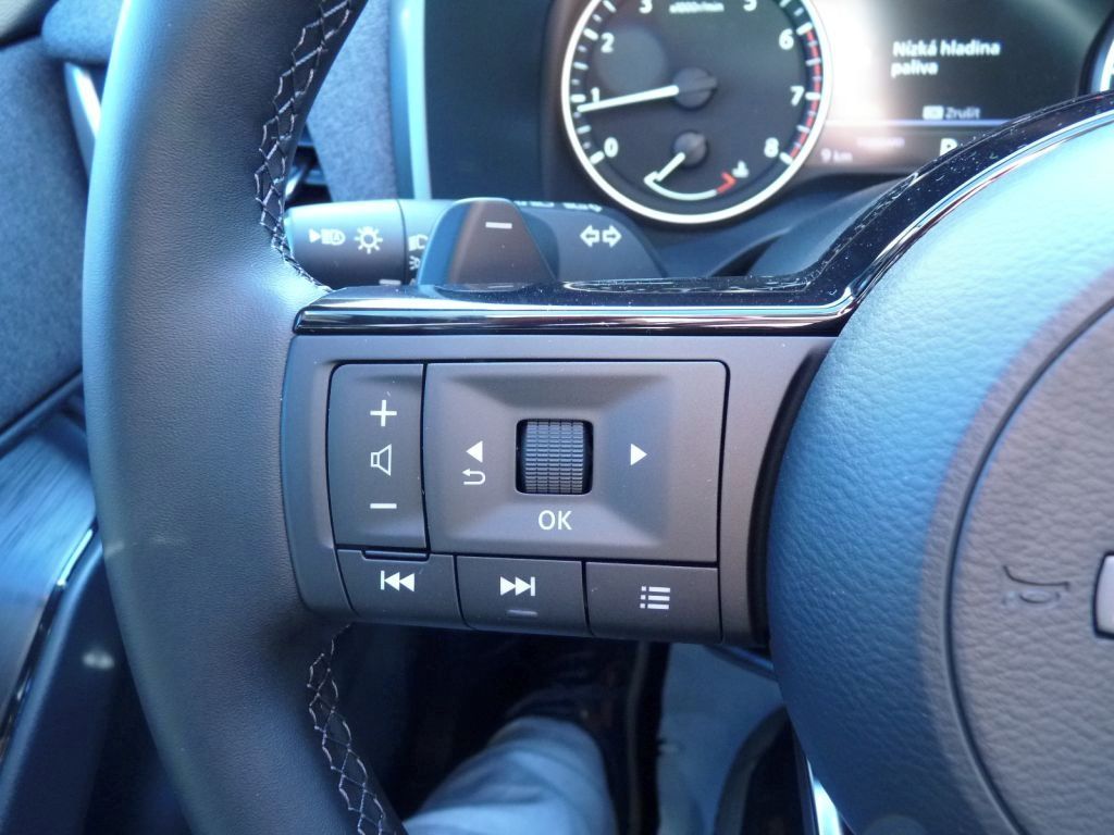 Nissan Qashqai, 1.3DIG-T 158HP AT Acenta Cold - fotka 6