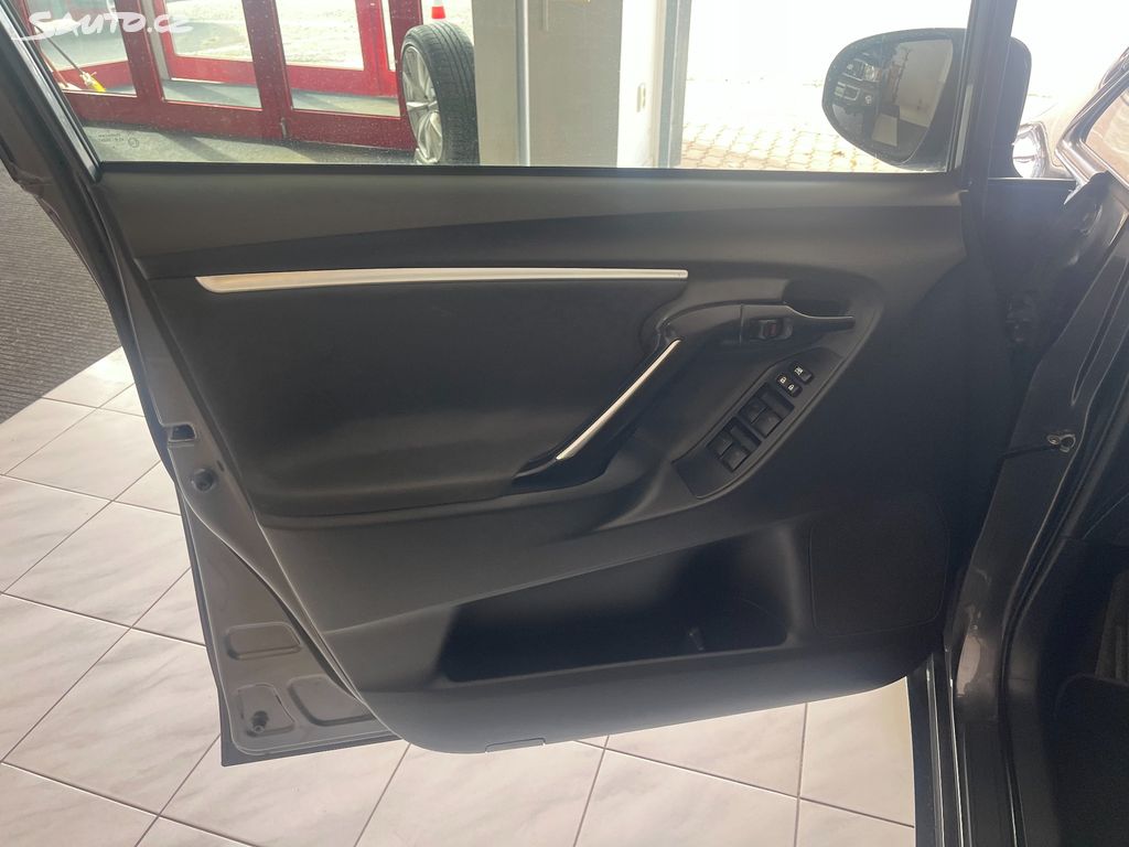 Toyota Verso, fotka 9