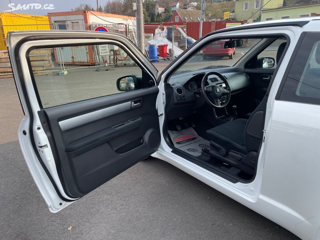 Suzuki Swift, 1,3 68 kW,SERVISKA