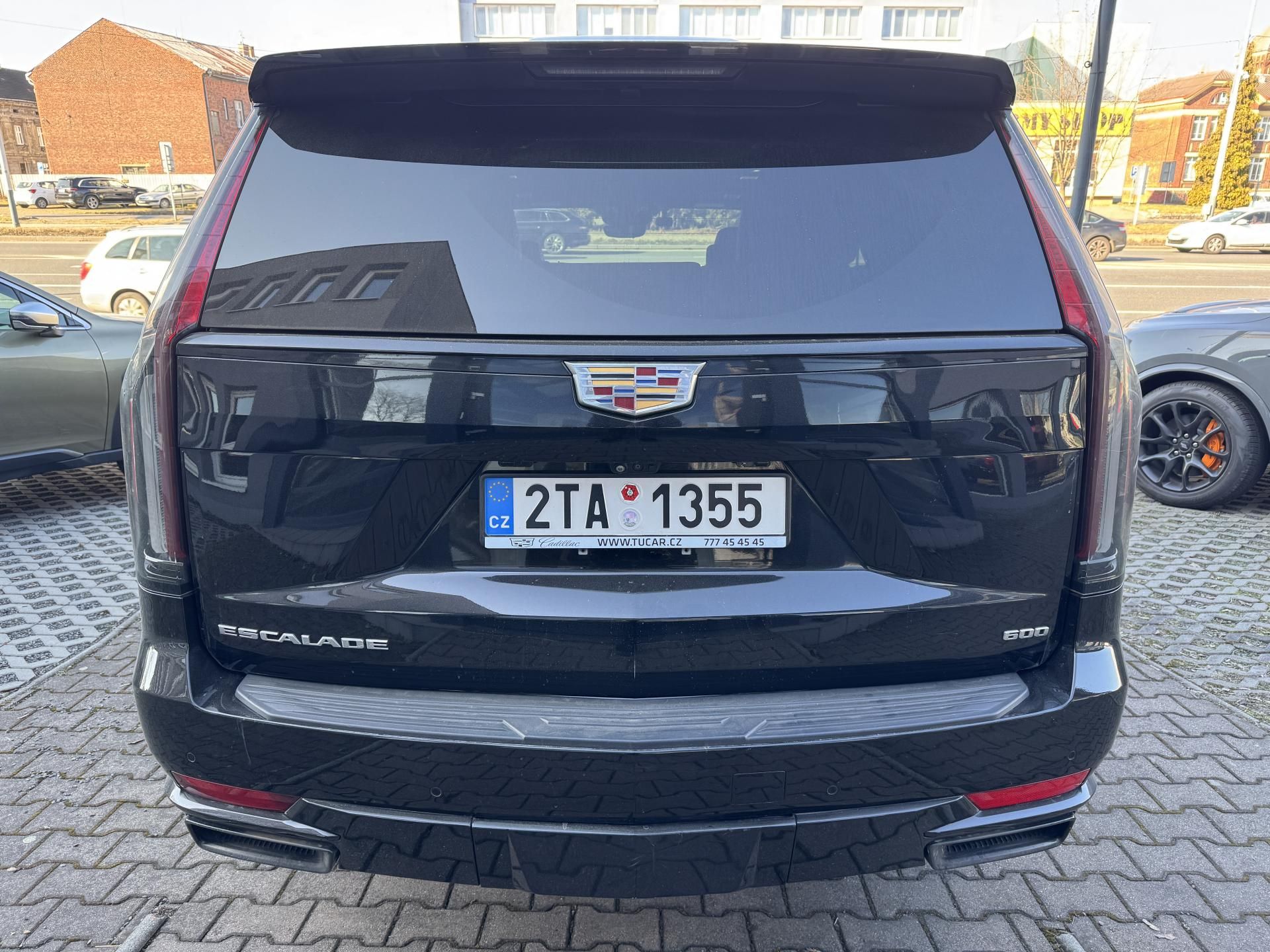Cadillac Escalade, 6,2 Sport Platinum MAX VÝBAVA! - fotka 4