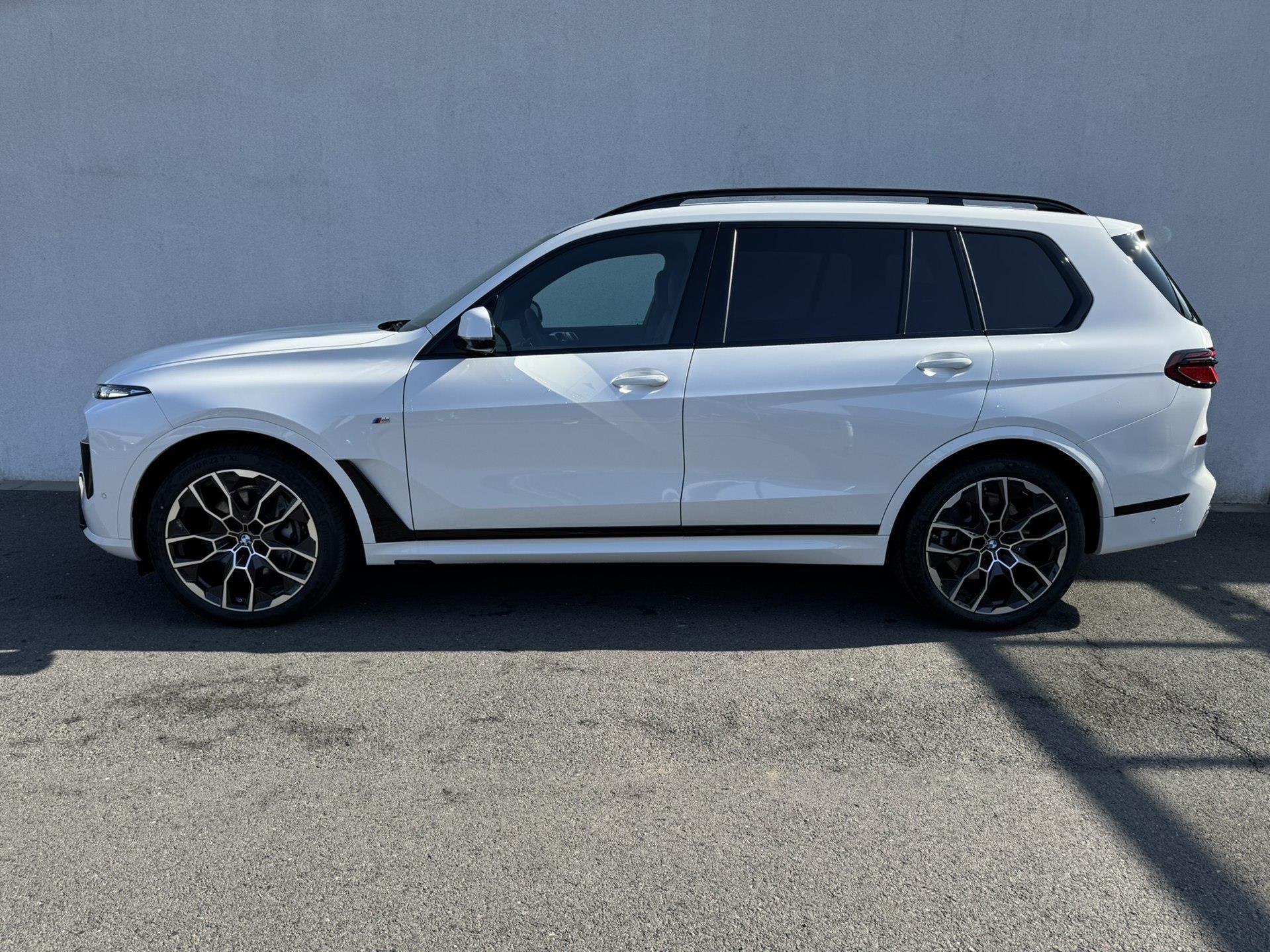 BMW X7, X7 xDrive40d Mpaket - fotka 4