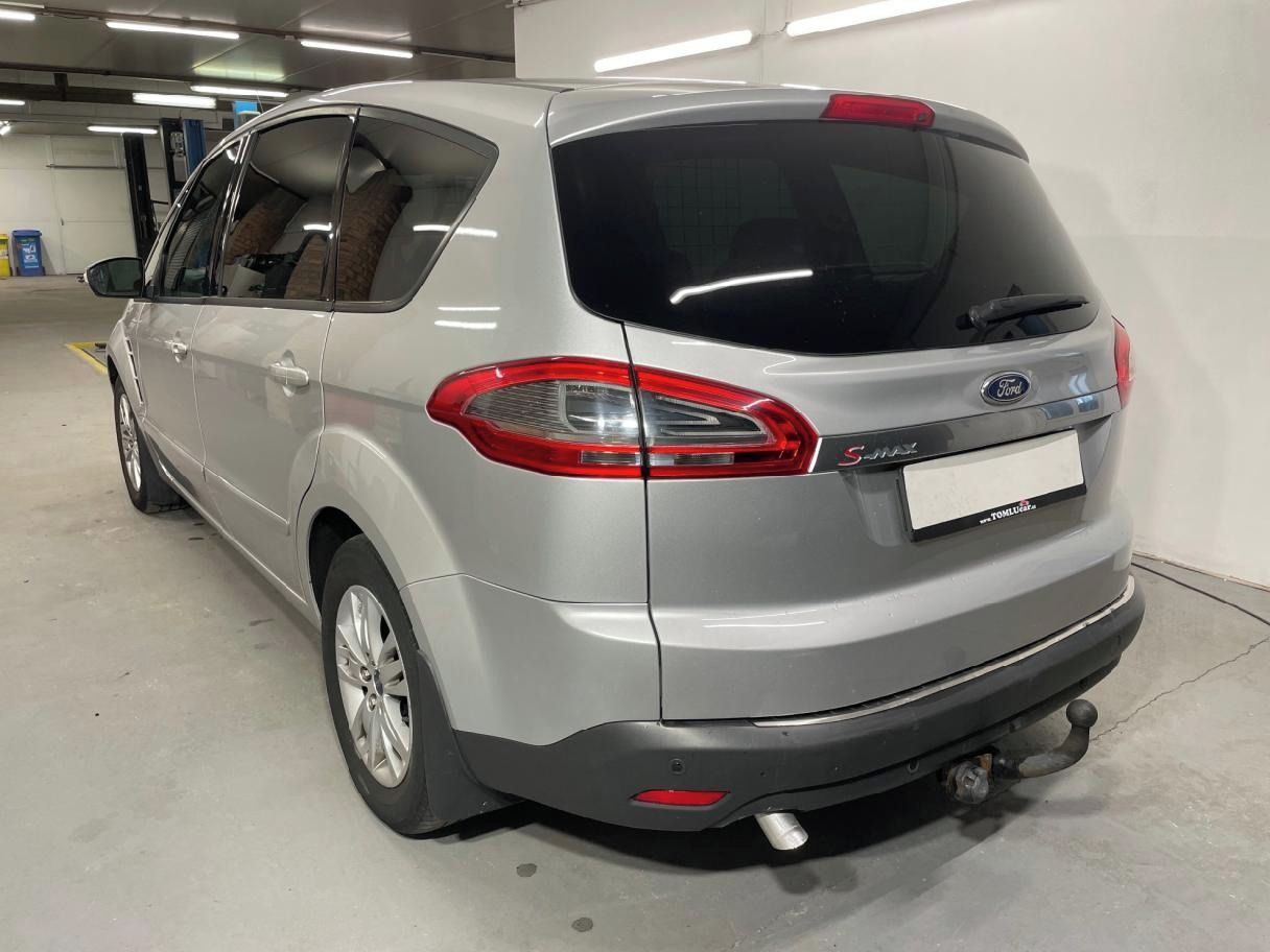 Ford S-MAX, 2,0TDCi-103kw-Titanium-1maj - fotka 4