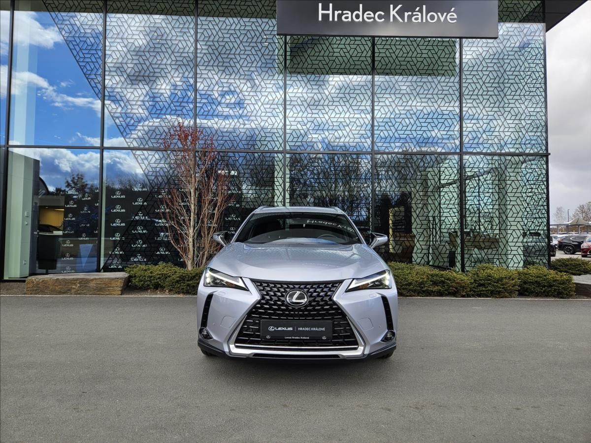 Lexus UX 250h, 2,0 UX 250h Business Tech  2,0 - fotka 3