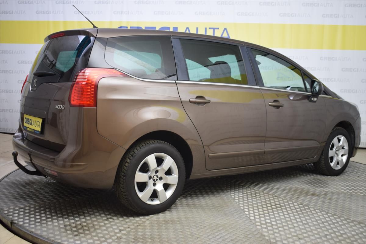 Peugeot 5008, 1,6 HDi 1.MAJITEL,TOP STAV - fotka 5