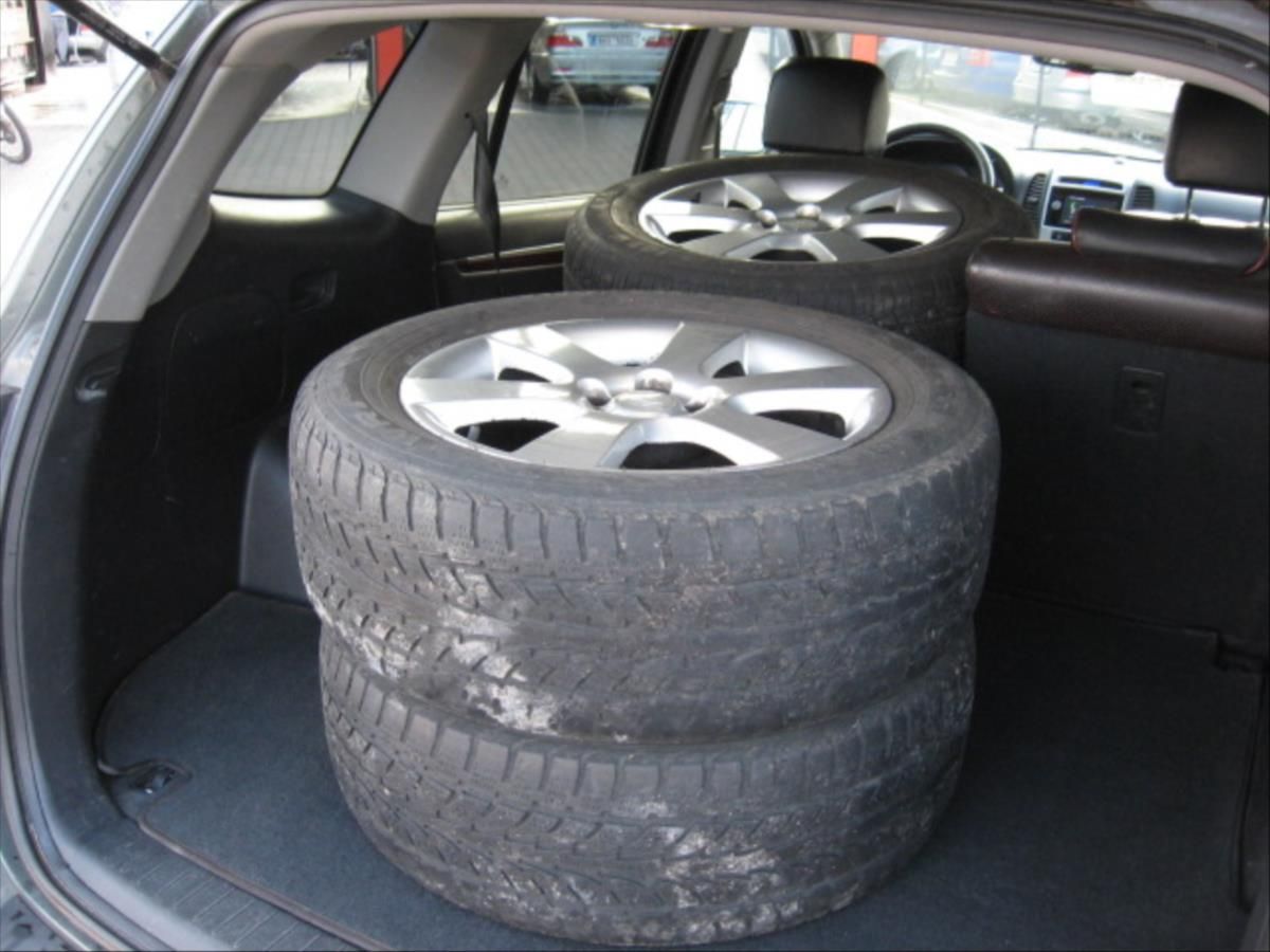 Hyundai Santa Fe, 2,2 Automat - fotka 6
