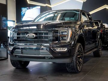 5.0 V8 Lariat 2" Lift, 33 pneu