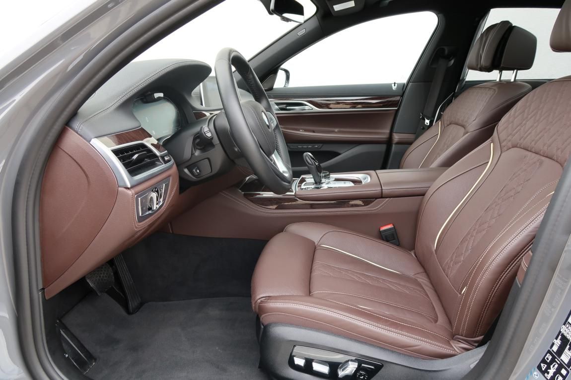 BMW Řada 7, 730Ld xDrive - fotka 2