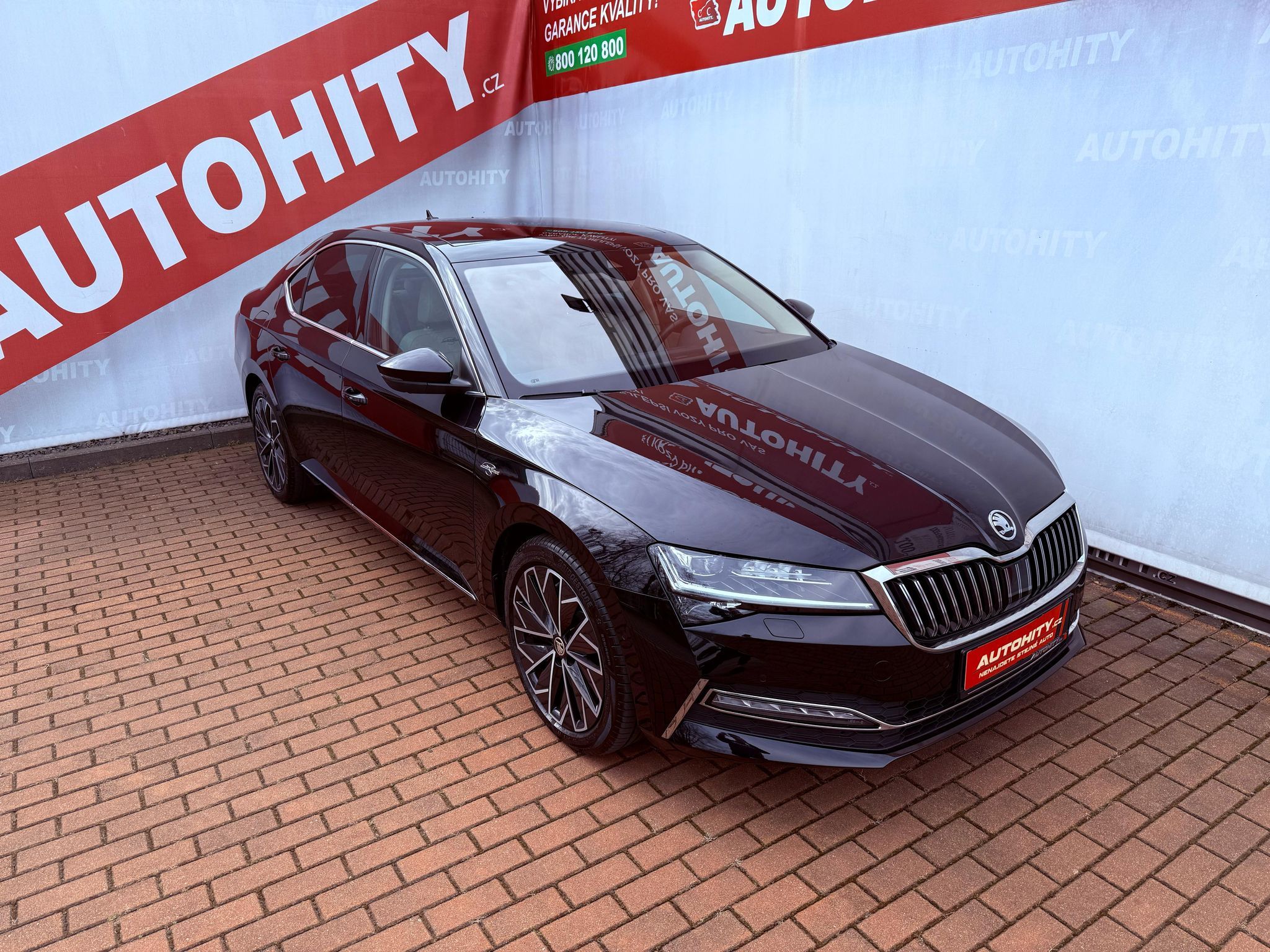 Škoda Superb, 2.0 TSi L&K DSG, ČR, 1.Maj - fotka 5