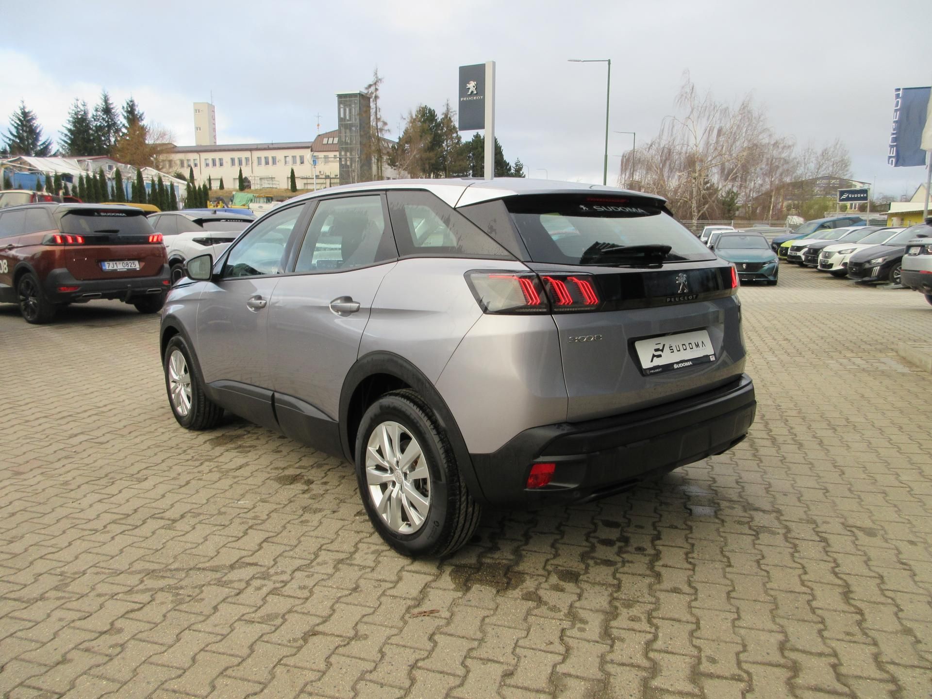 Peugeot 3008, ACTIVE 1.2 PureTech 130 EAT8 - fotka 6