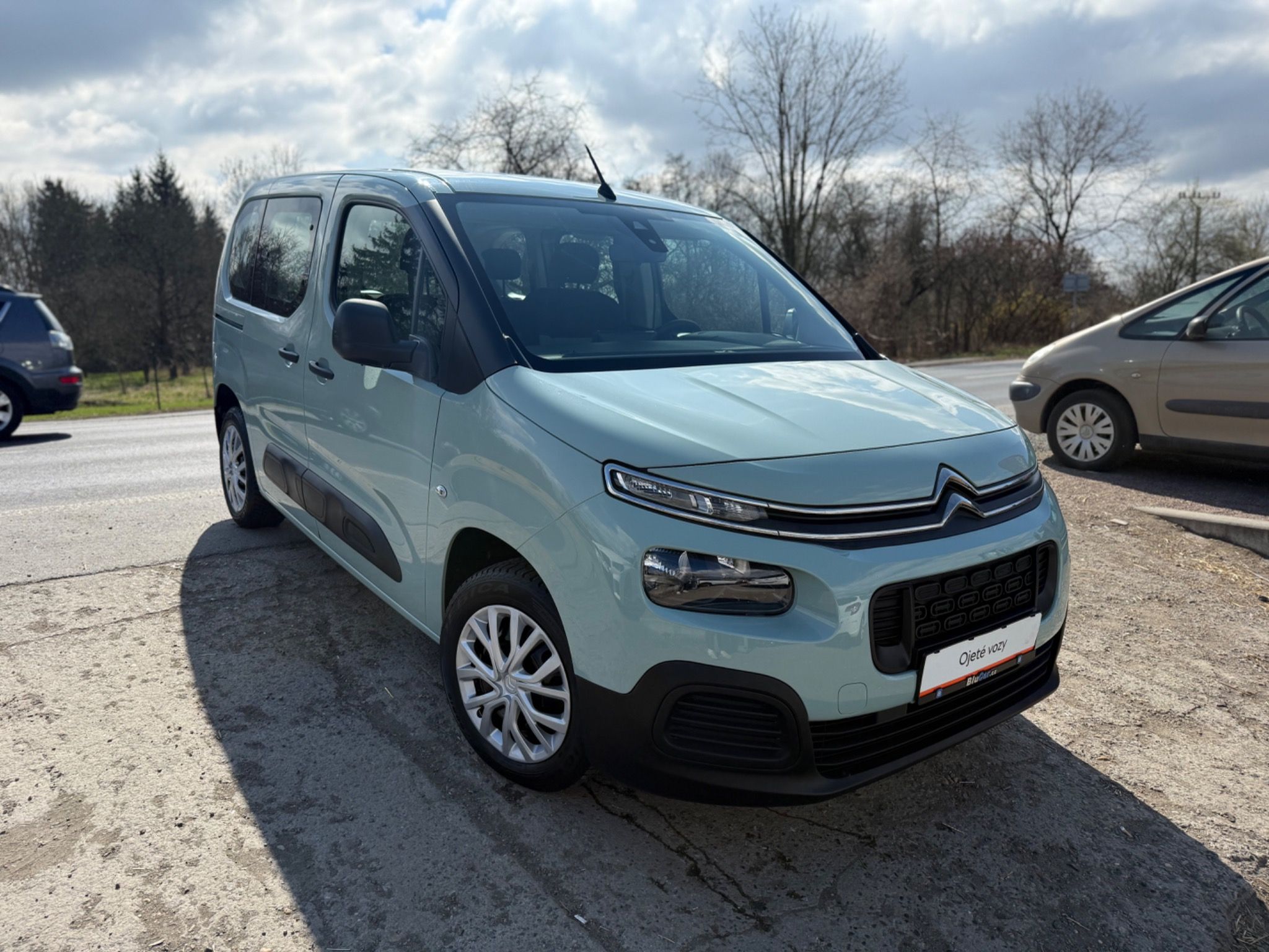 Citroën Berlingo, 1.2 PT 110k Live ČR dvoukřídl. - fotka 4