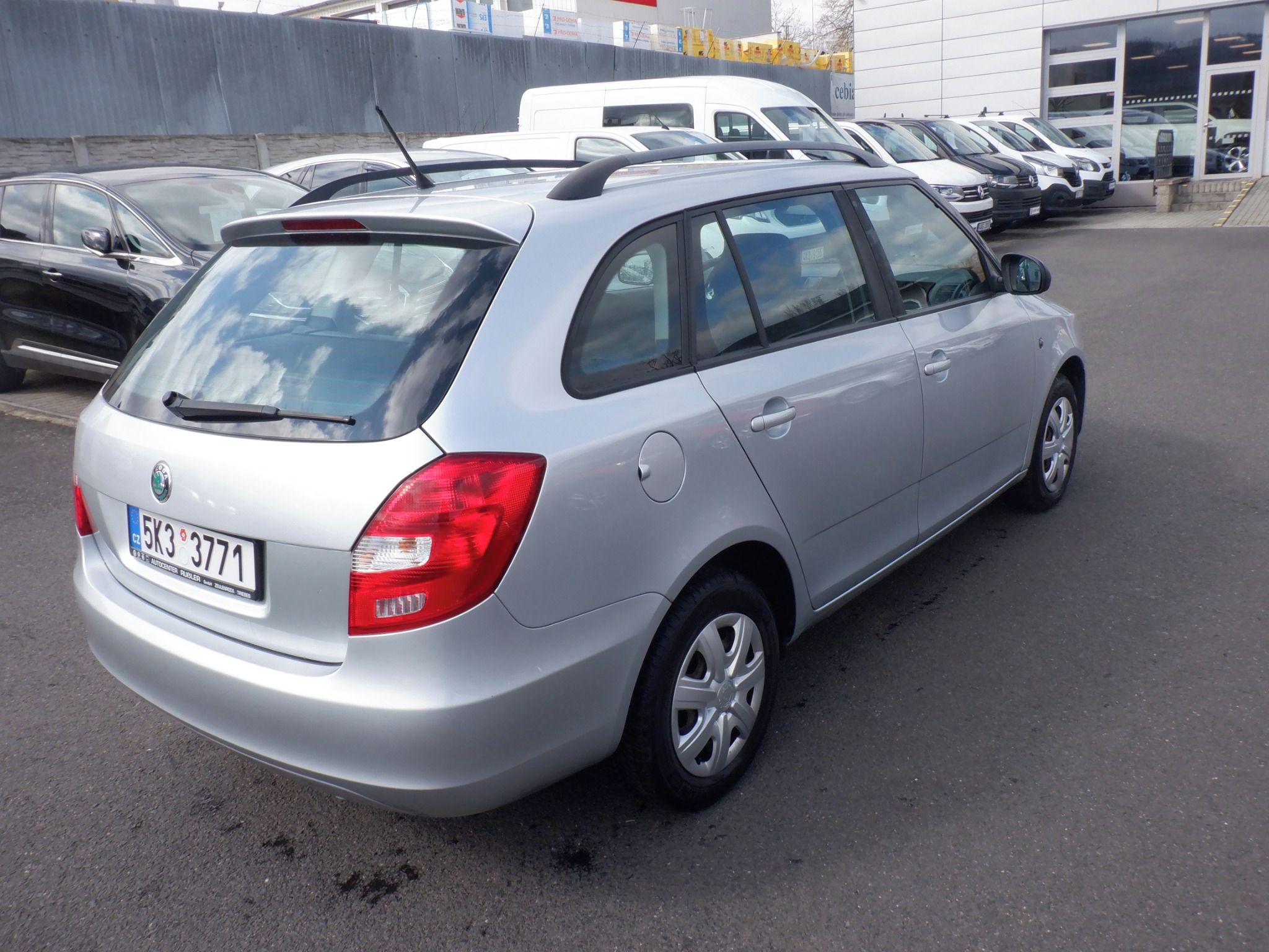 Škoda Fabia, 1.2 12V HTP Ambiente Combi - fotka 5