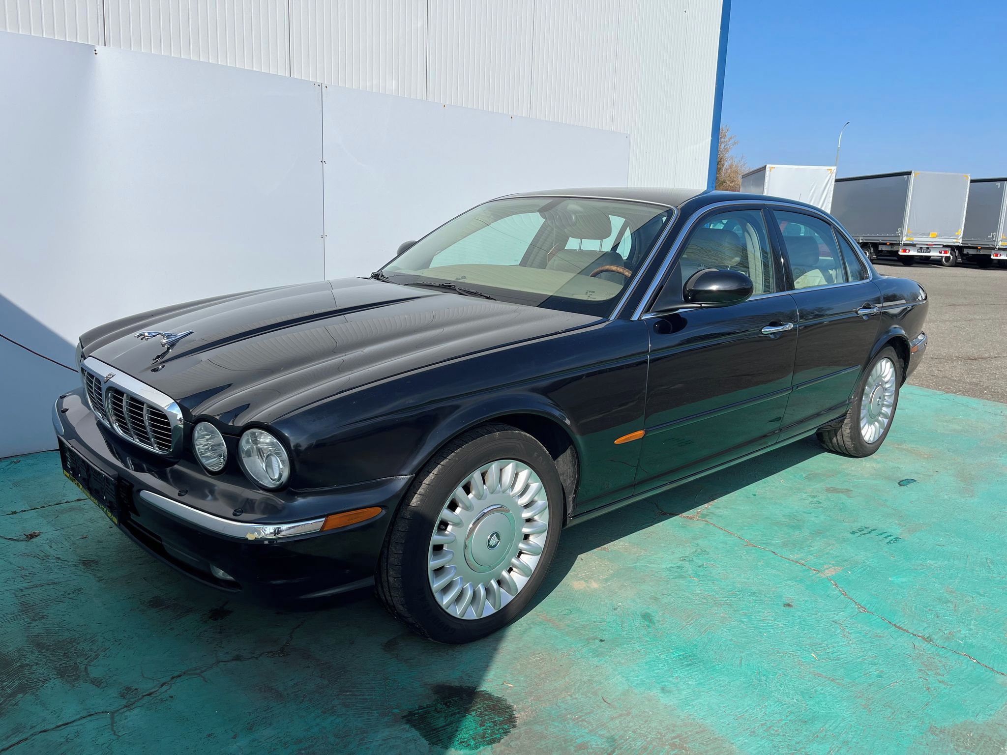 Jaguar XJ, 3.0 V6 Automat - fotka 3