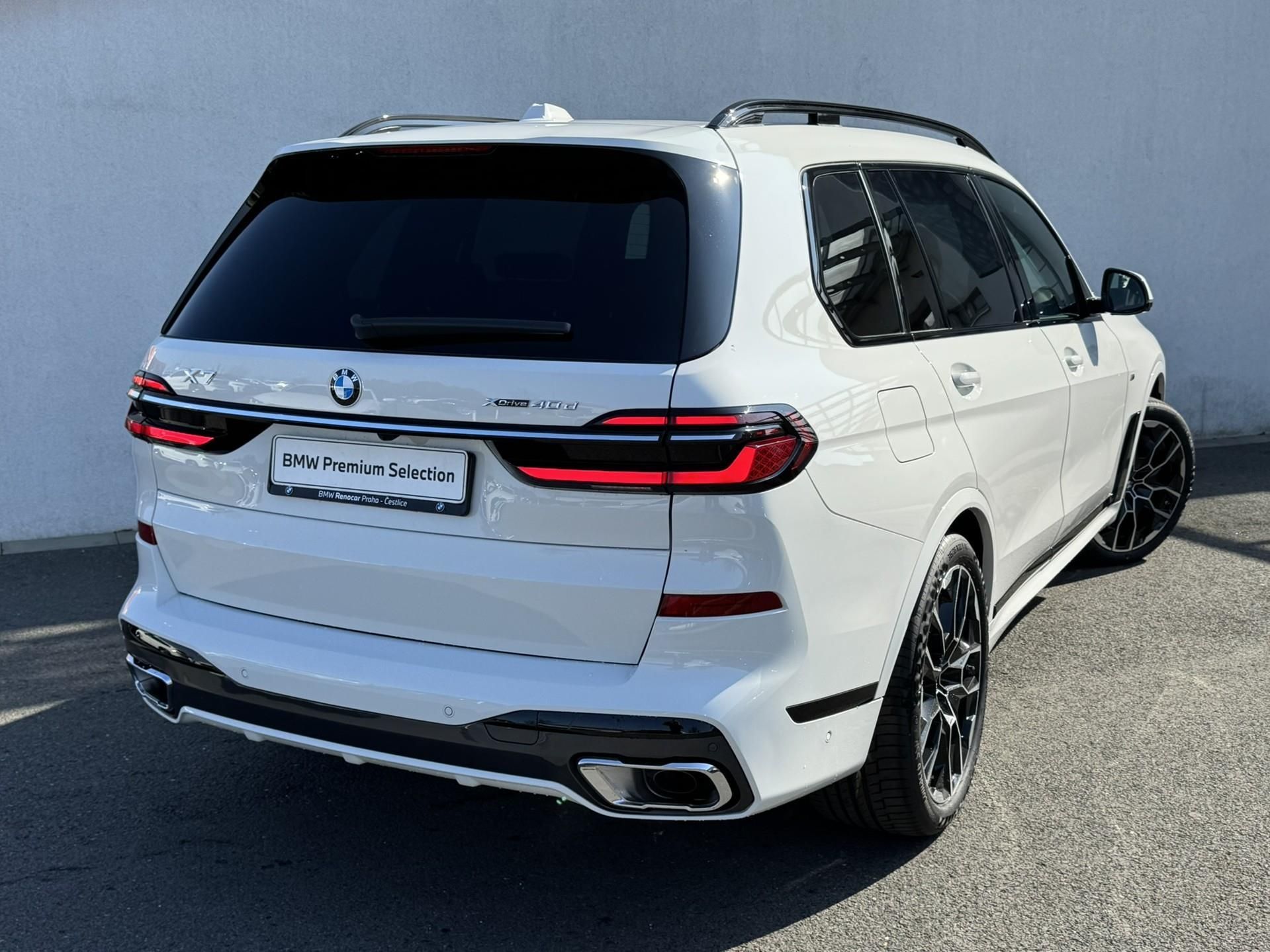 BMW X7, X7 xDrive40d Mpaket - fotka 2