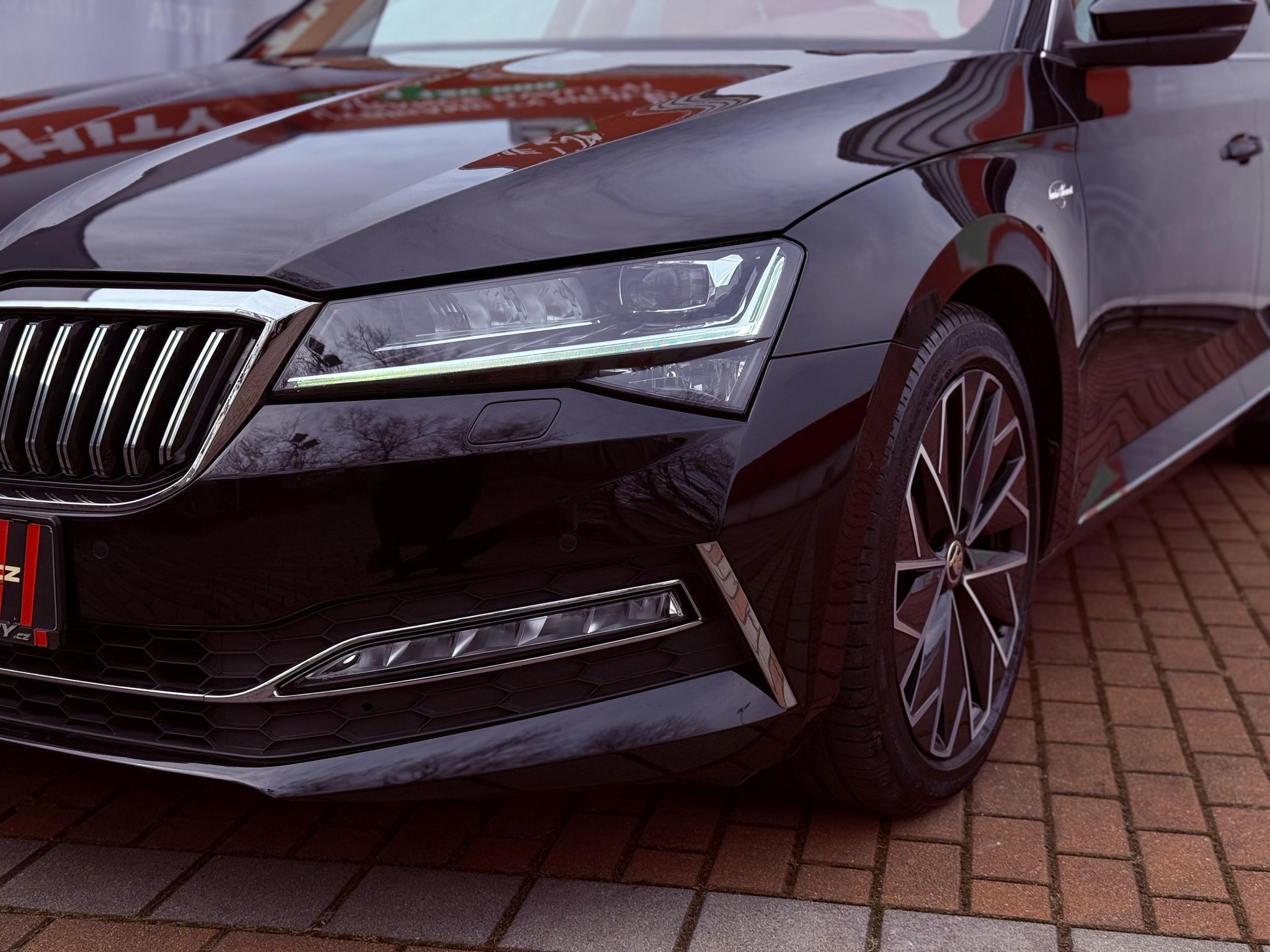 Škoda Superb, 2.0 TSi L&K DSG, ČR, 1.Maj - fotka 3
