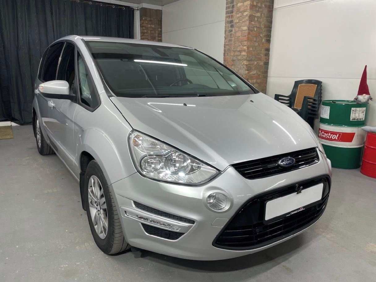 Ford S-MAX, 2,0TDCi-103kw-Titanium-1maj - fotka 3