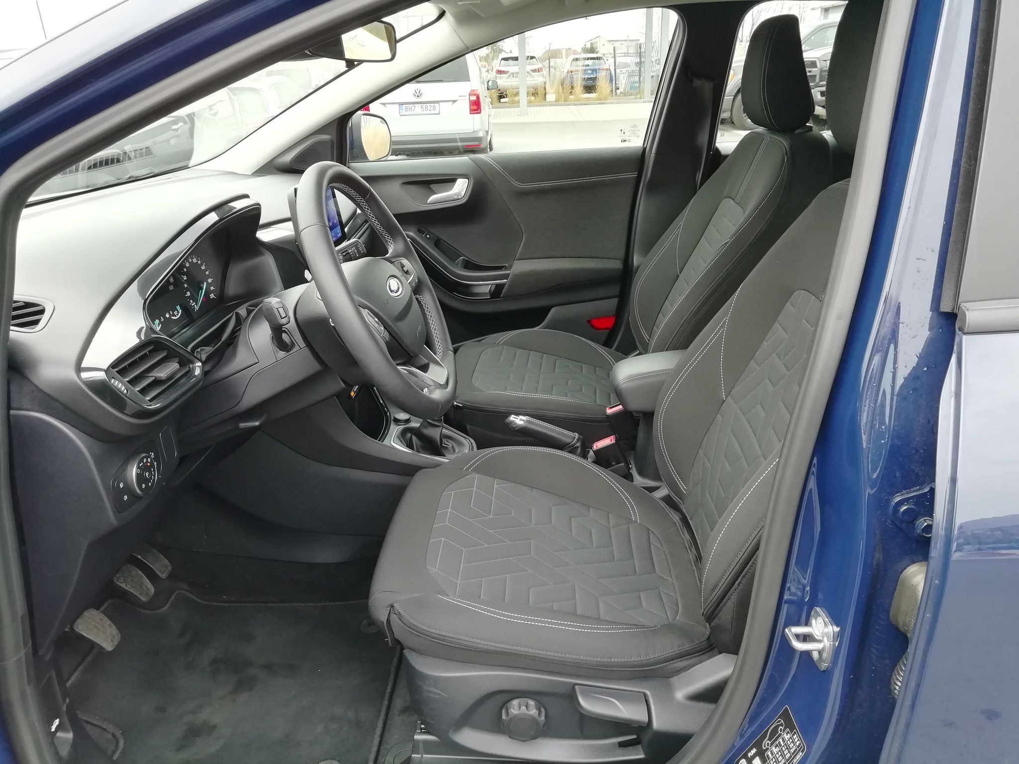 Ford Puma, Titanium 1,0 ECB 92 kW - fotka 5