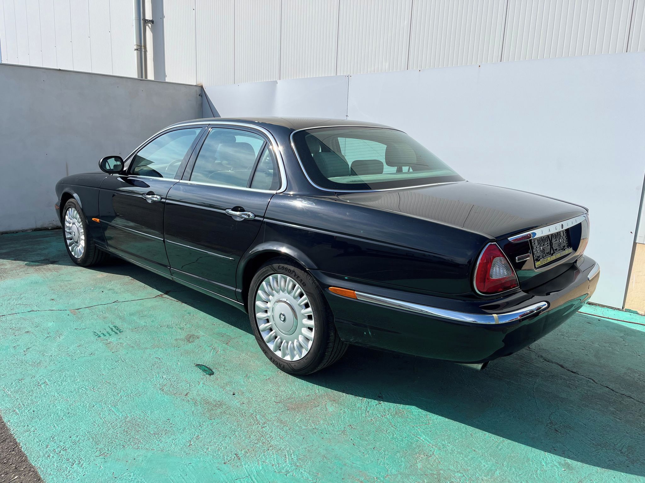 Jaguar XJ, 3.0 V6 Automat - fotka 4