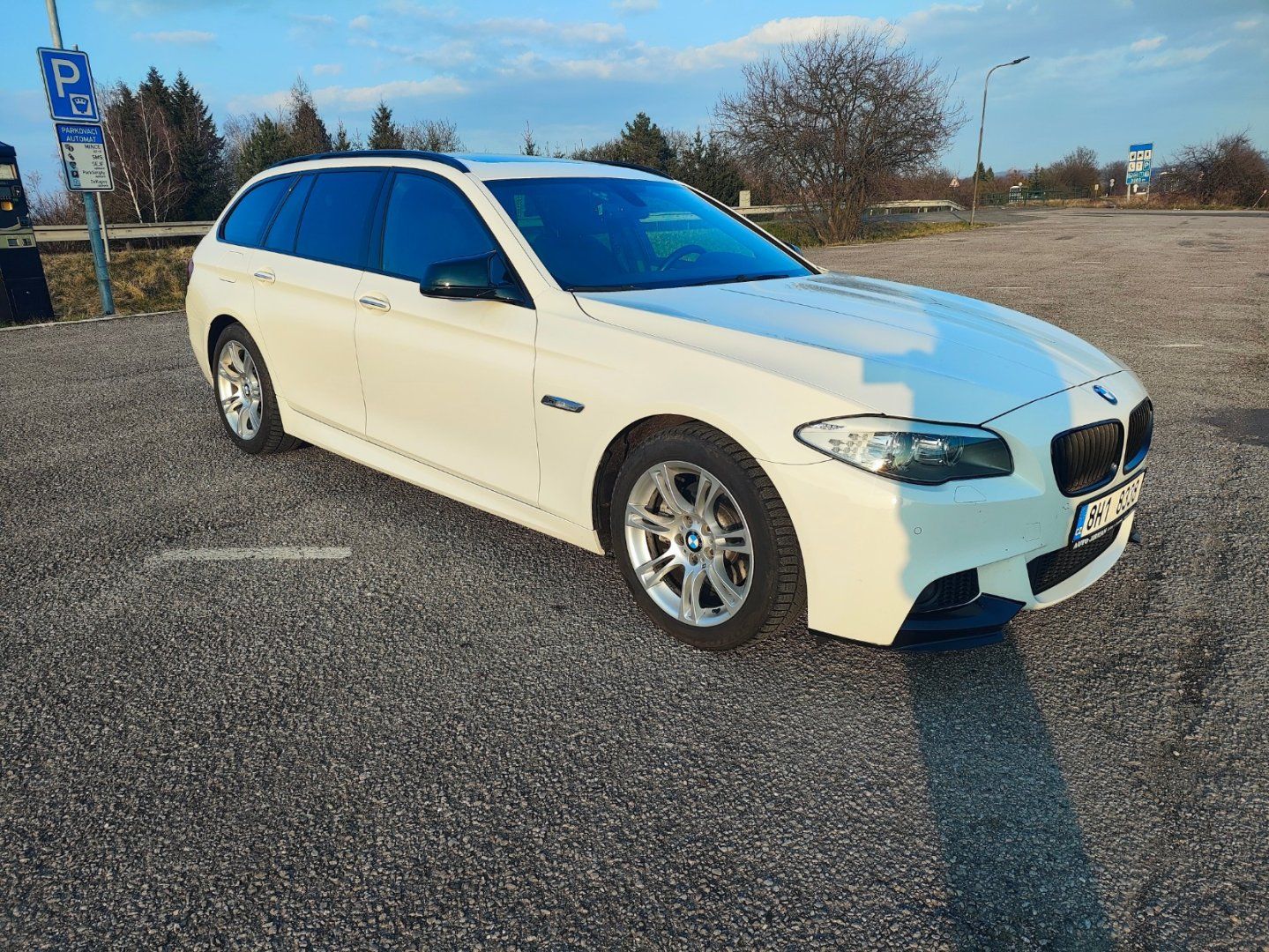 BMW Řada 5, 520D M-Packet - fotka 2