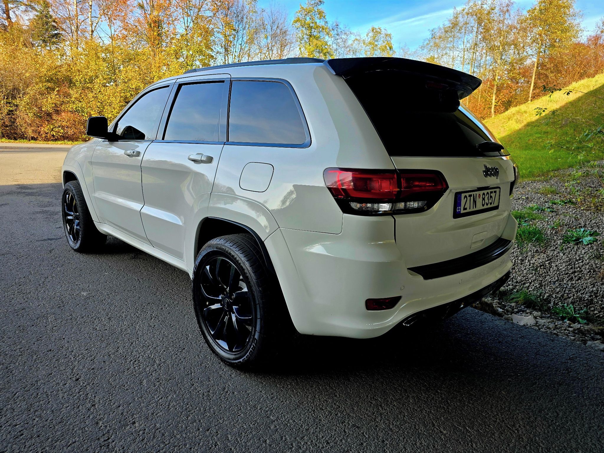 Jeep Grand Cherokee, 5,7 HEMI, SRT Packed, LPG - fotka 5
