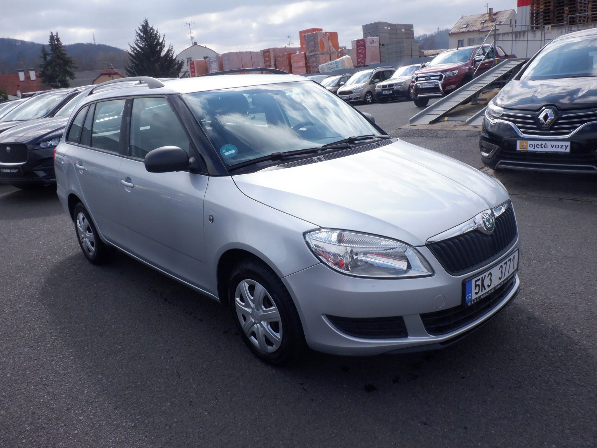 Škoda Fabia, 1.2 12V HTP Ambiente Combi - fotka 3