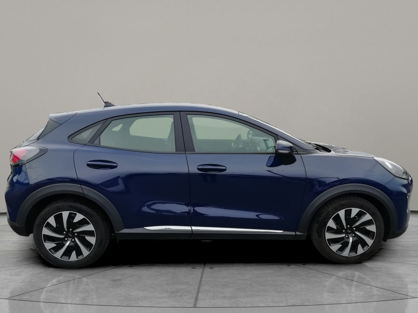 Ford Puma, Titanium 1,0 ECB 92 kW - fotka 3