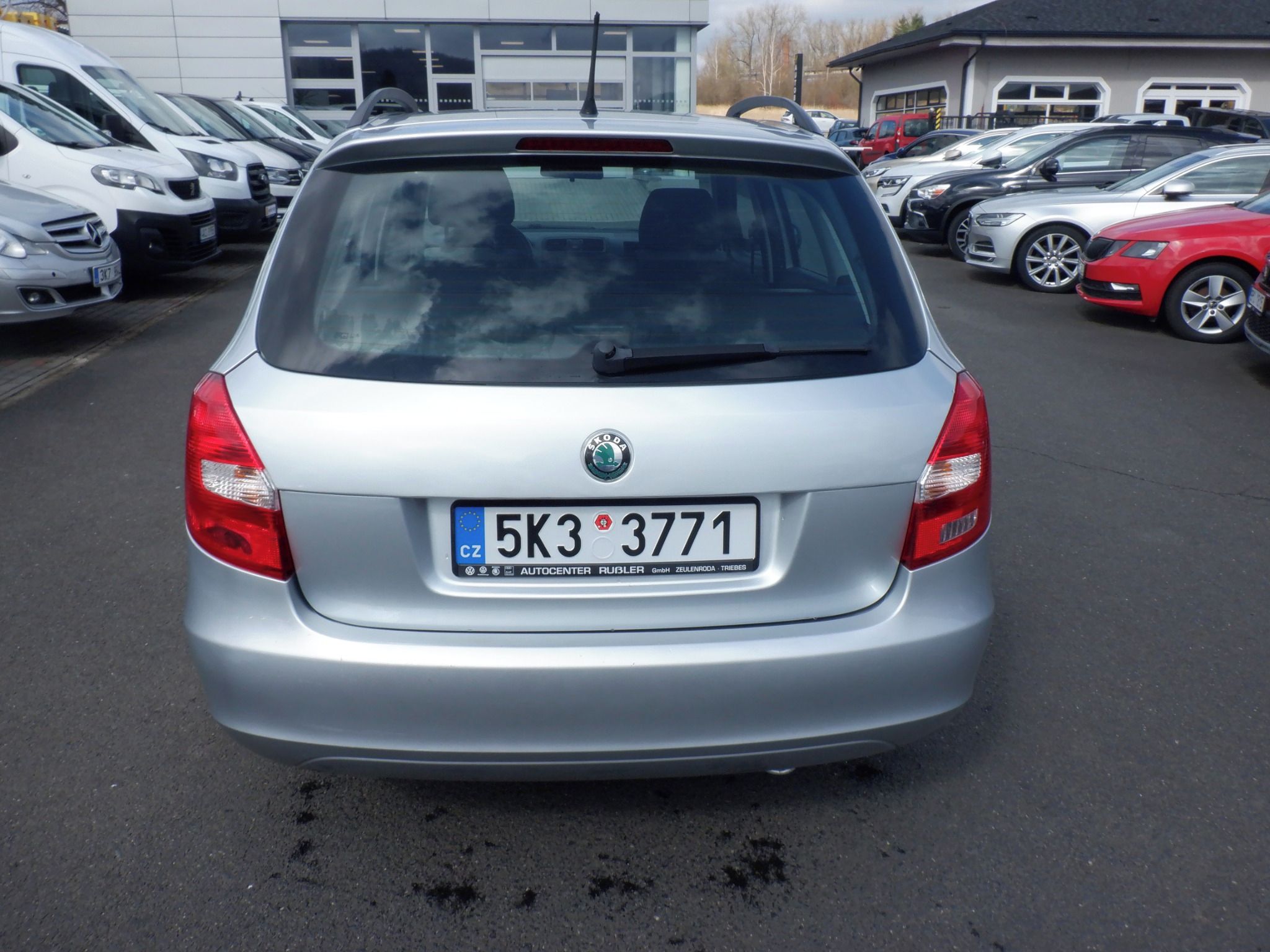 Škoda Fabia, 1.2 12V HTP Ambiente Combi - fotka 6