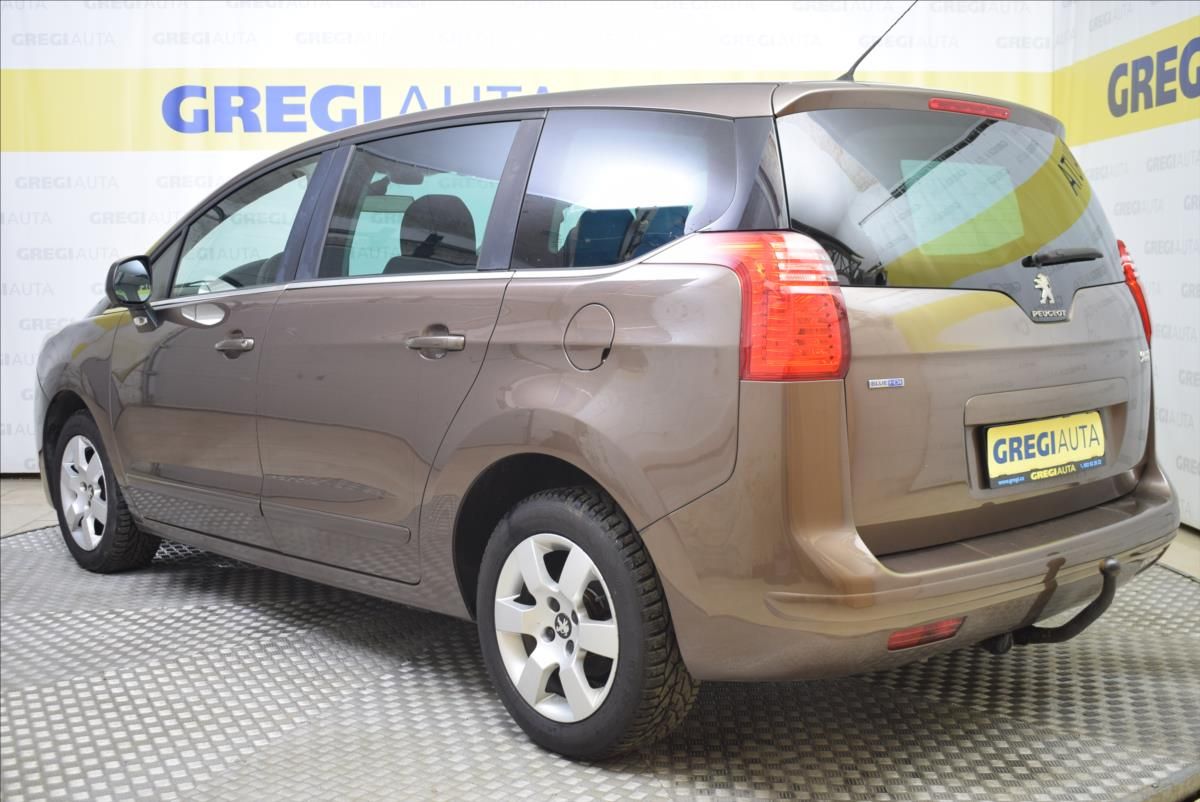 Peugeot 5008, 1,6 HDi 1.MAJITEL,TOP STAV - fotka 6