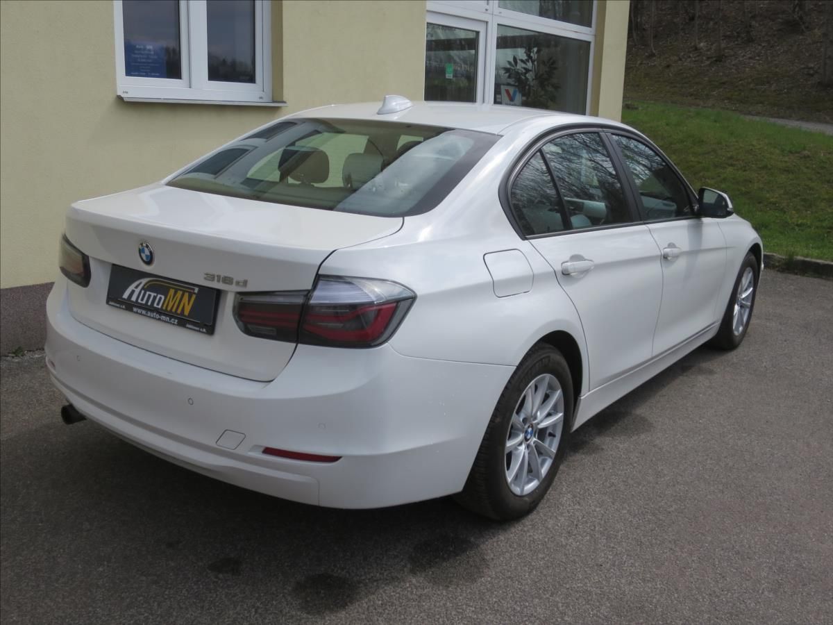 BMW Řada 3, 2,0 316d LUXURY LINE - fotka 3