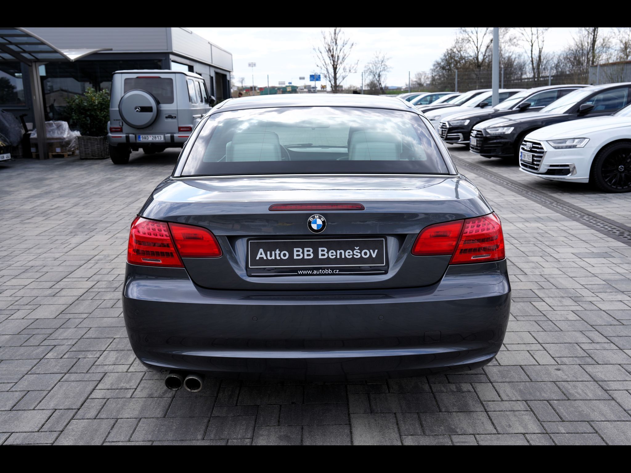 BMW Řada 3, 330i Cabrio/kůže/manuál/275 PS - fotka 5