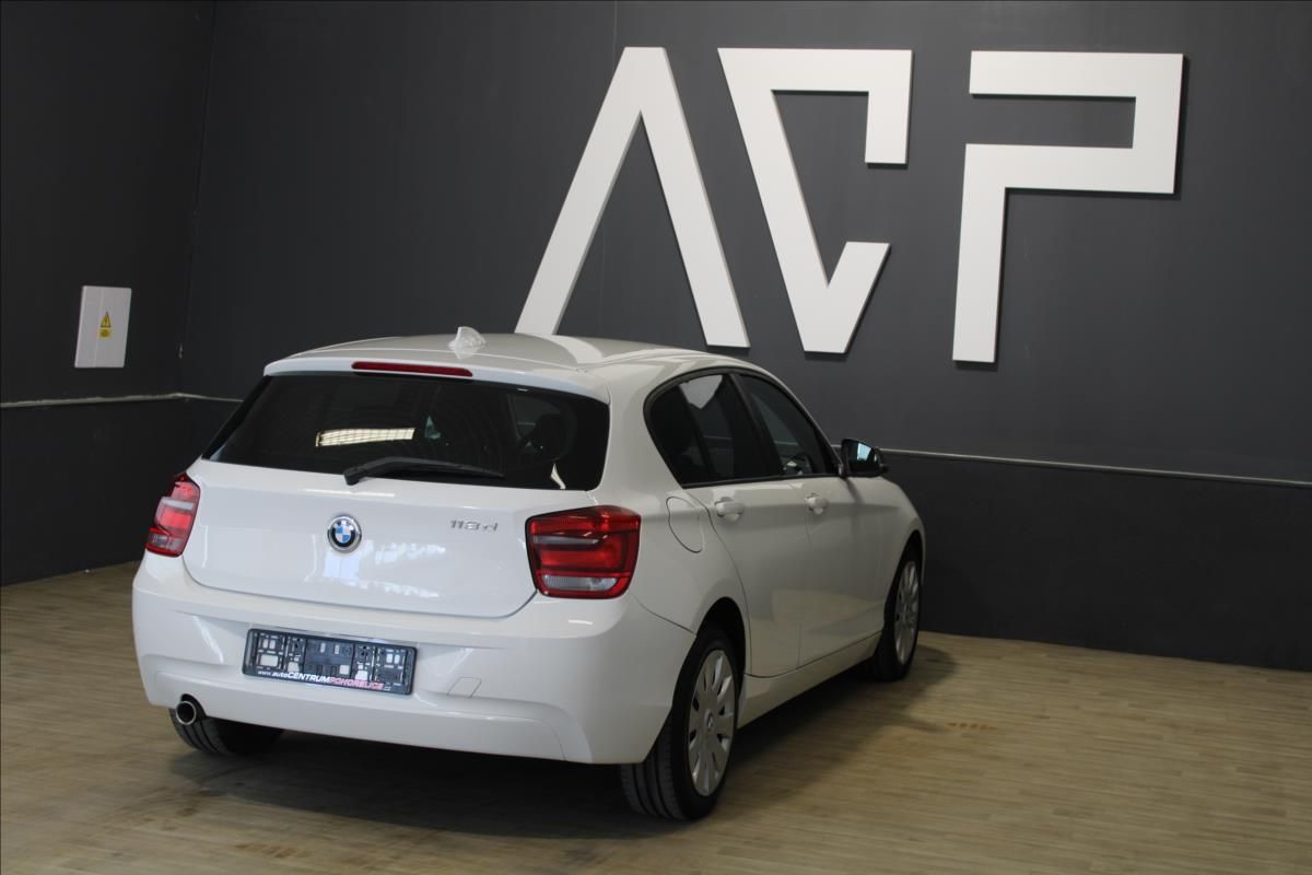 BMW Řada 1, 118d*Manuál*Sport*Digiklima* - fotka 6