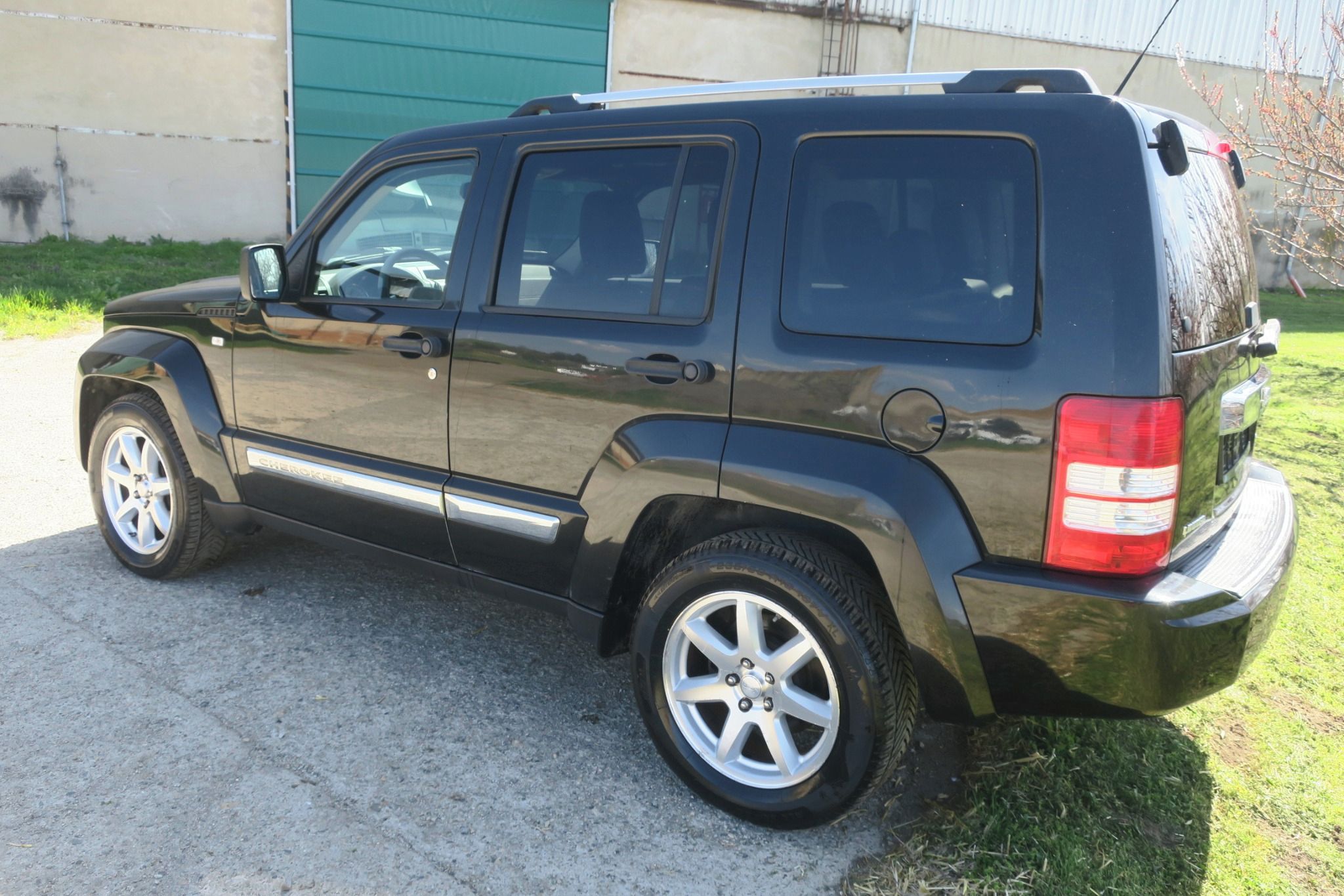 Jeep Cherokee, 2.8 CRDi LIMITED, BEZ KOROZE - fotka 4