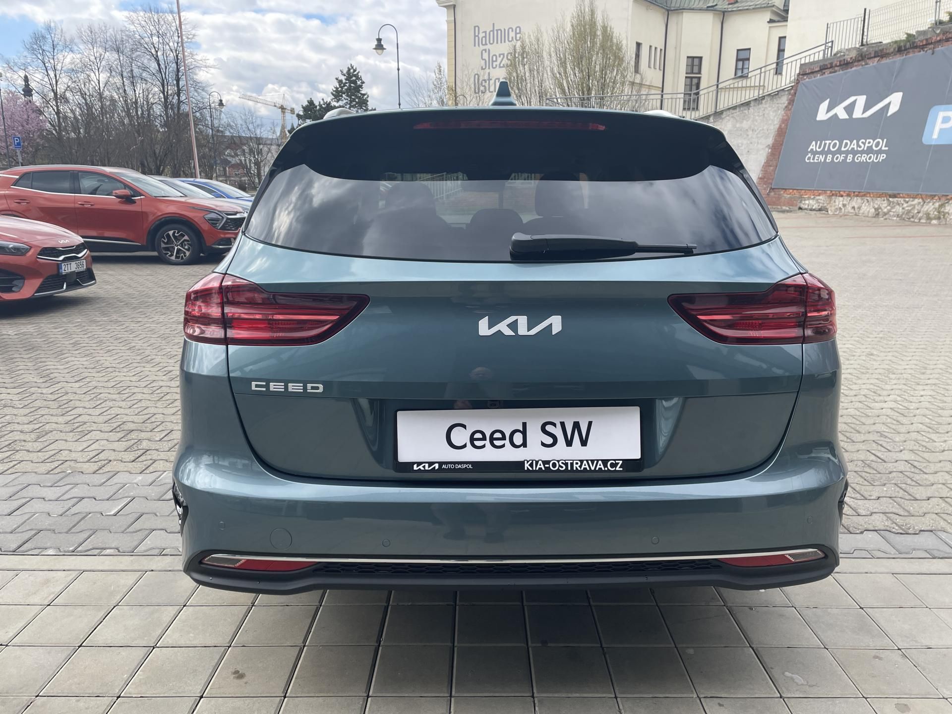 Kia Cee´d, SW CD 1,5 7DCT TOP "ref. vůz" - fotka 4