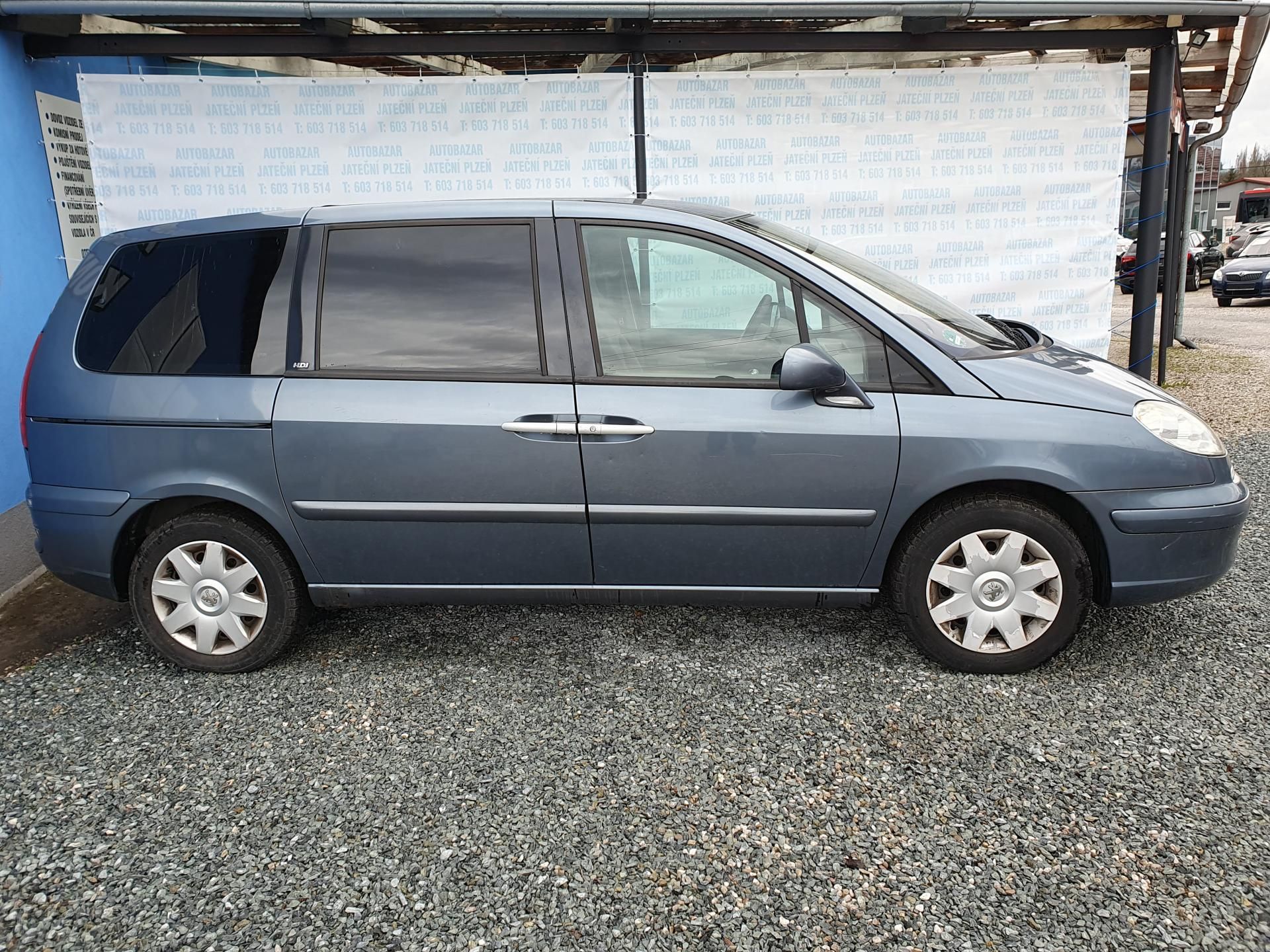 Peugeot 807, 2.0 HDI 100 KW - fotka 3