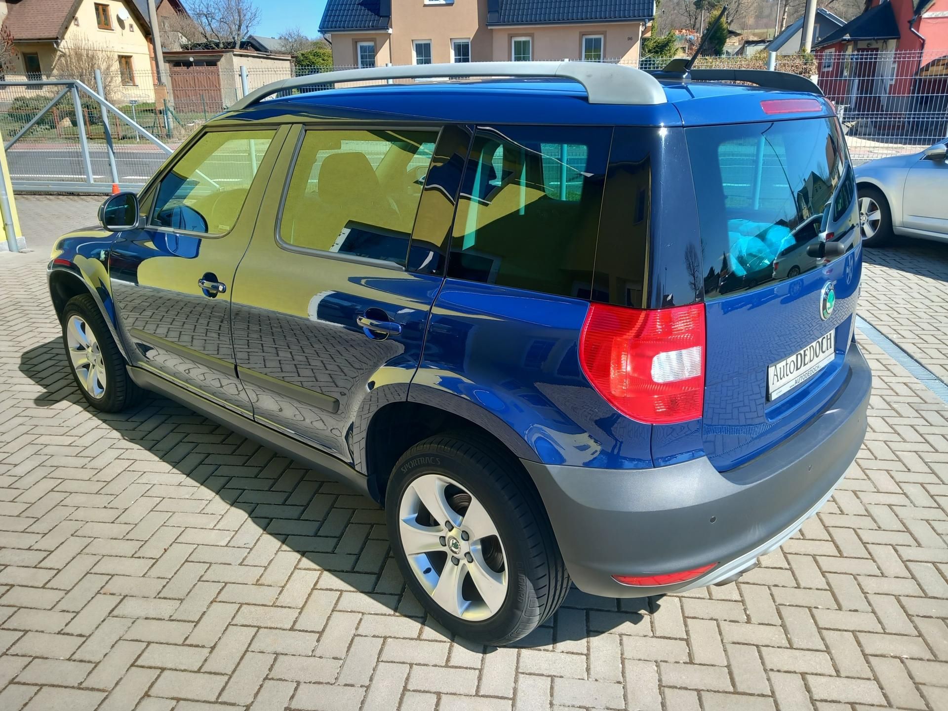 Škoda Yeti, 1,6TDi TOPSTAV 1.MAJ. ZADÁNO ! - fotka 5