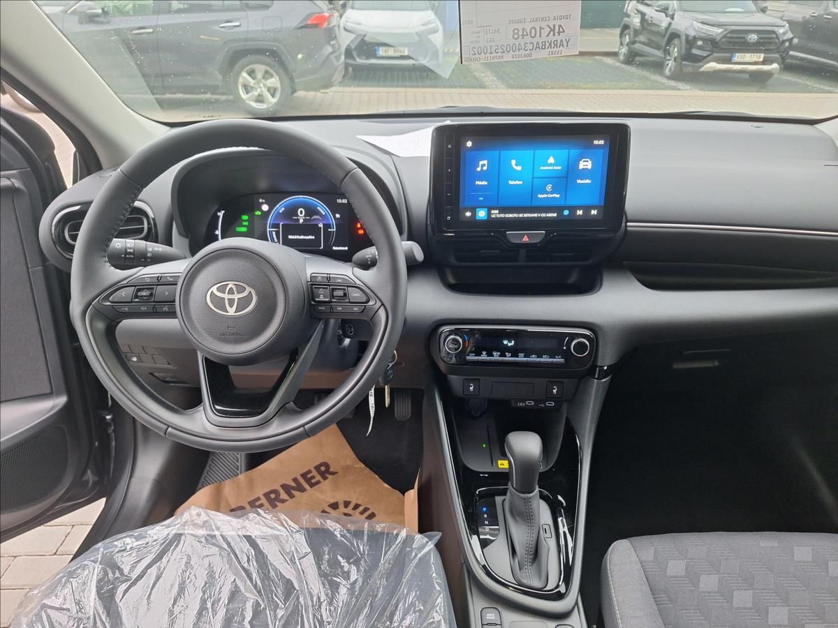 Toyota Yaris, 1.5 Yaris HEV 116  Comfort - fotka 6