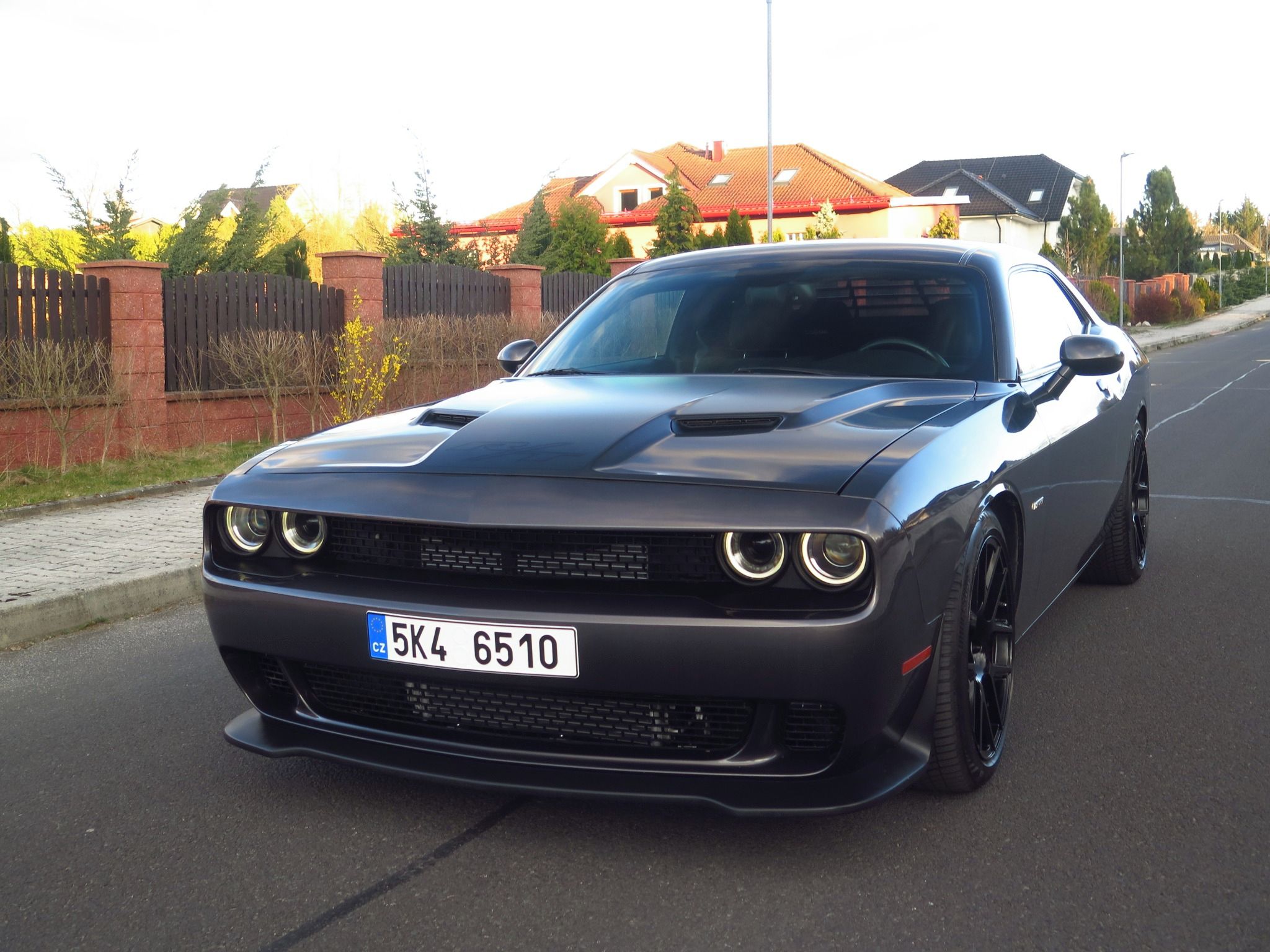 Dodge Challenger, 5.7 V8 - MANUAL - kůže - fotka 3