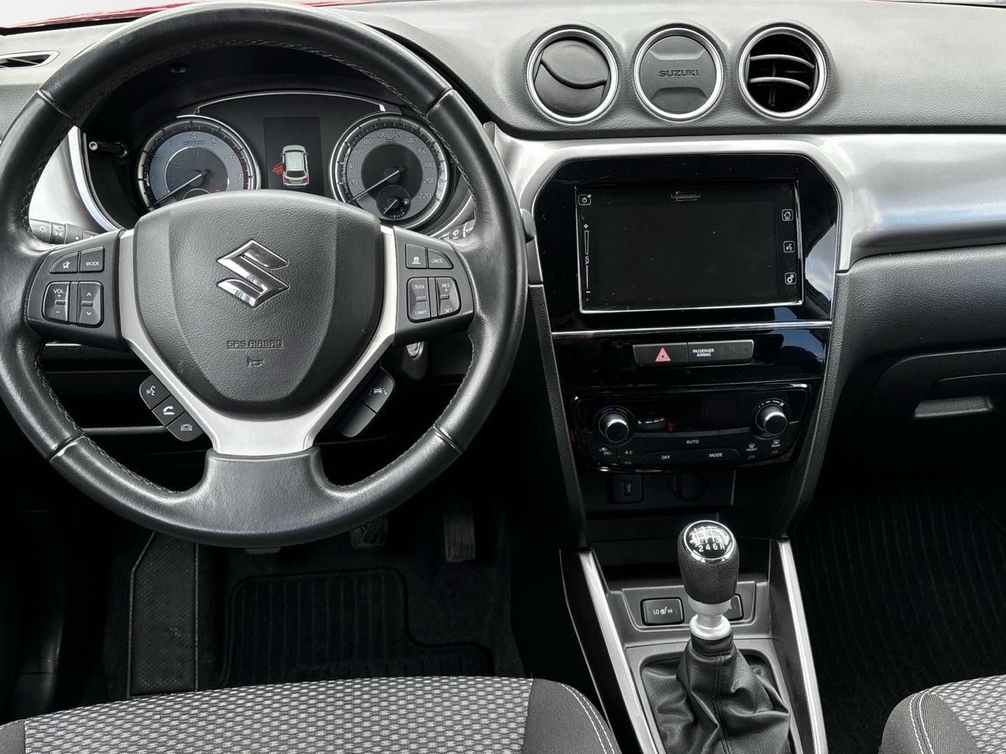 Suzuki Vitara, 1.4  Premium 4x4 tažné - fotka 5