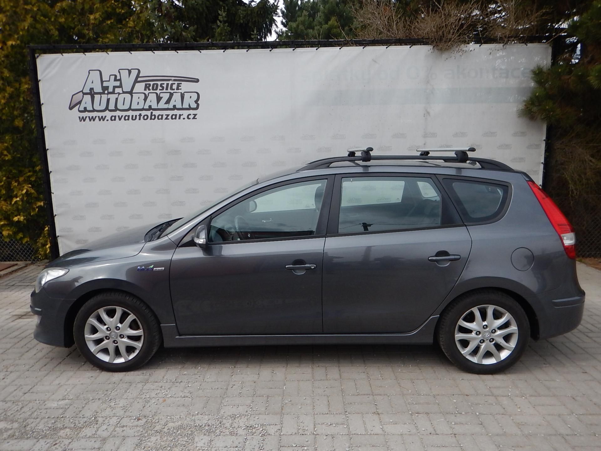 Hyundai i30, 1.6 CRdi 85kw ,nová STK