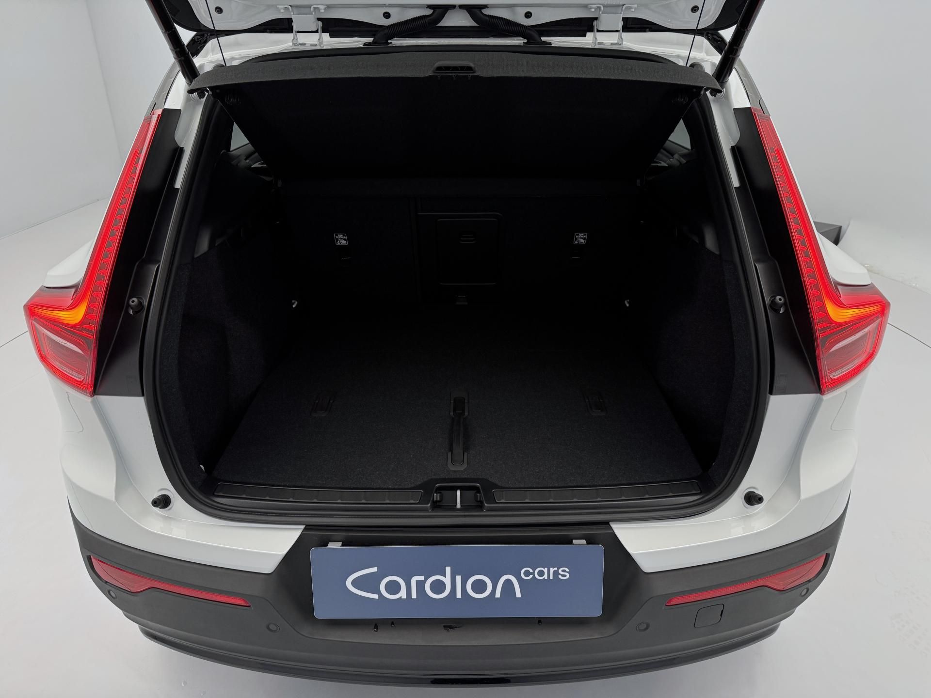 Volvo EX40, PURE ELECTRIC SINGLE ULTRA RWD - fotka 5