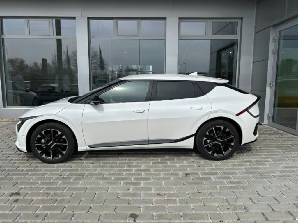 Kia EV6, GT-LINE 4x4, 239 KW + 84 KWH - fotka 4
