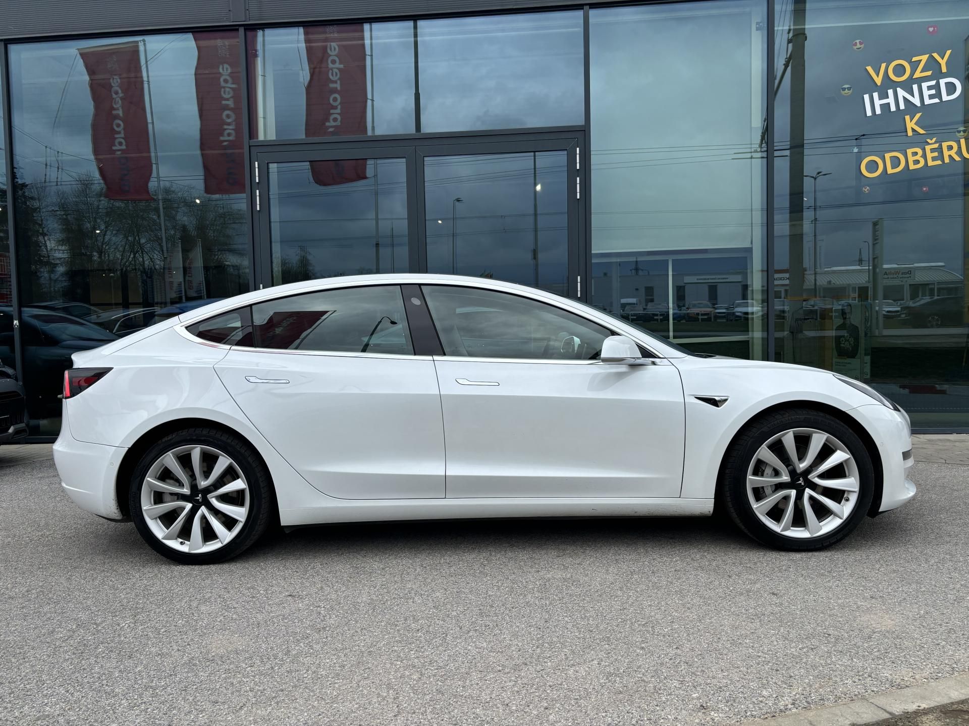 Tesla Model 3, Long Range AWD 75kWh DPH - fotka 3