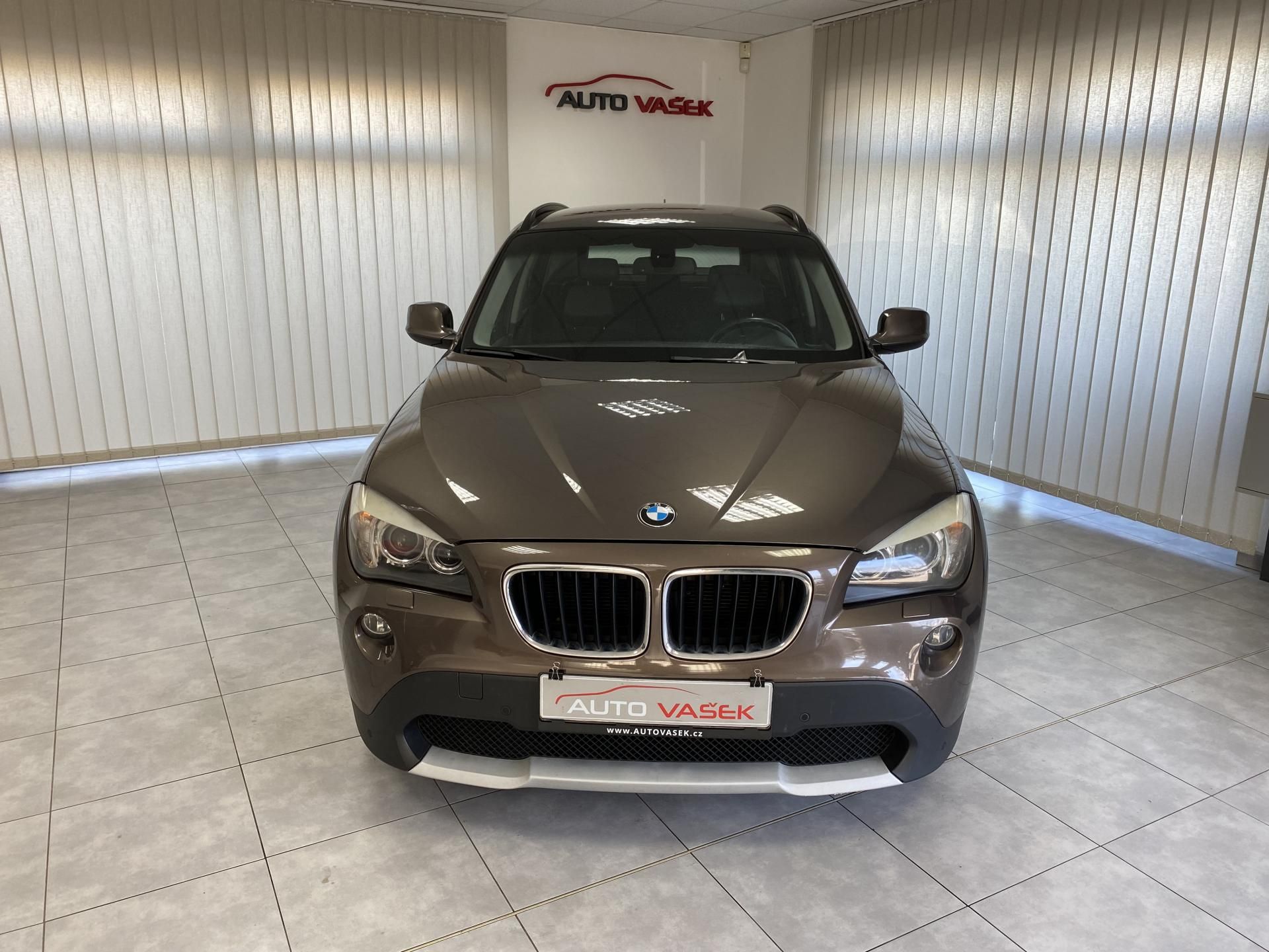 BMW X1, 2.0D  XDRIVE MAN ČR TZ - fotka 4