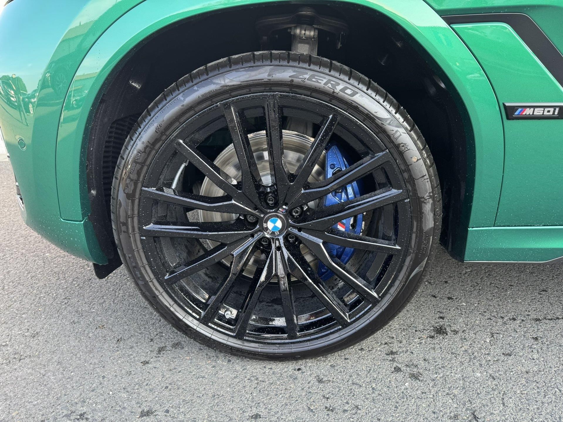 BMW X6, M60i xDrive - fotka 6